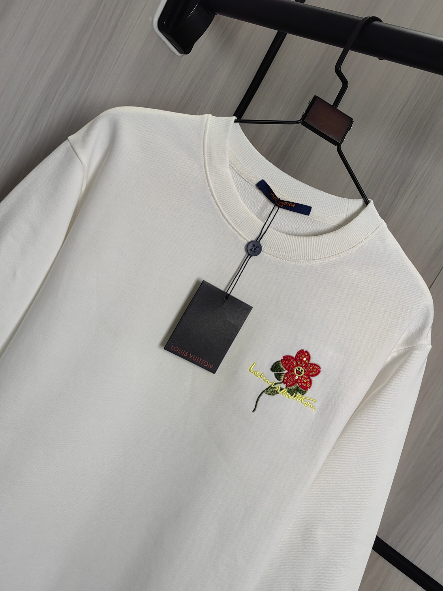 LV 円领卫衣 - 420克精棉素材・男女共用・前绣花デザイン