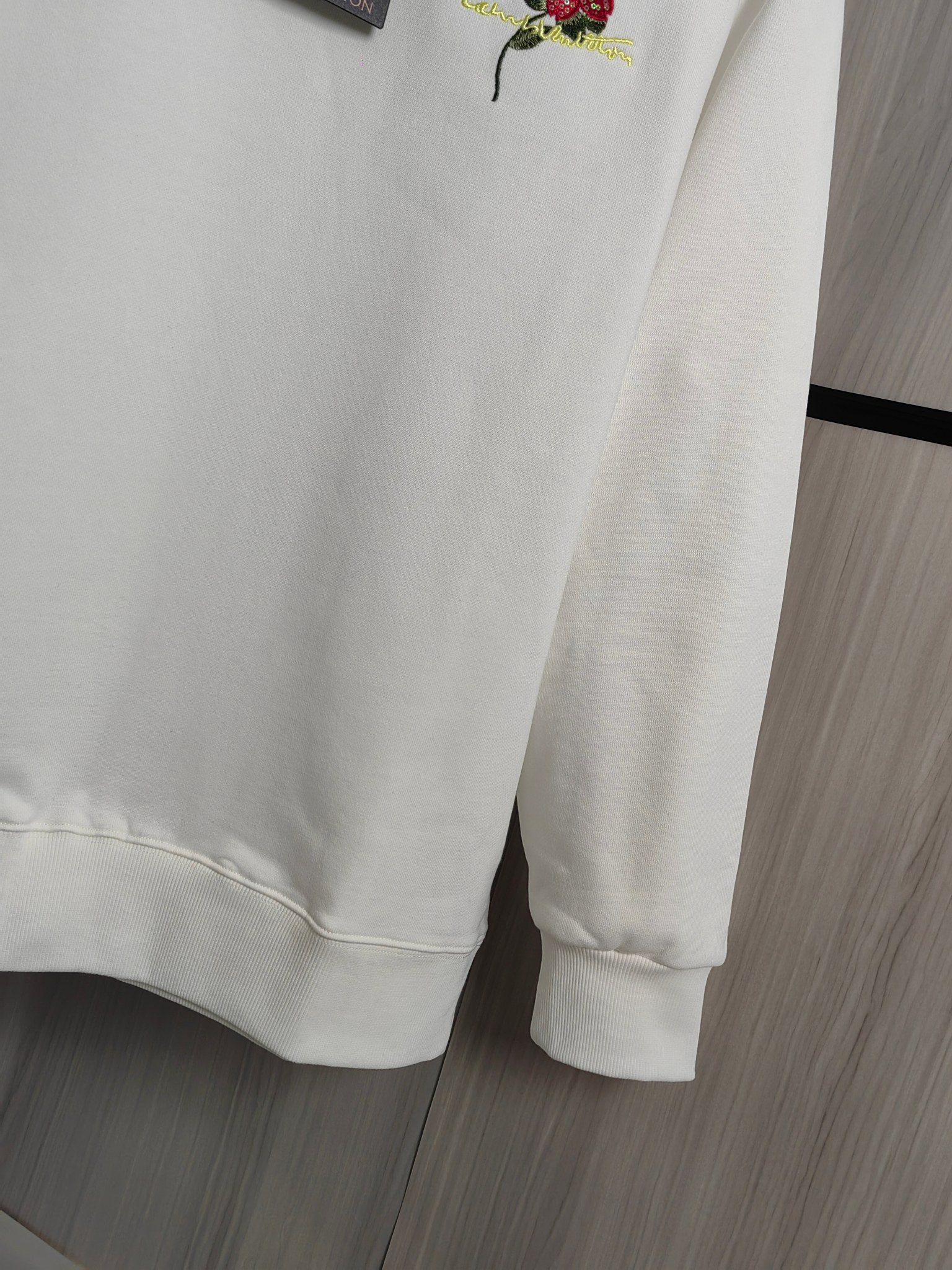 LV 円领卫衣 - 420克精棉素材・男女共用・前绣花デザイン