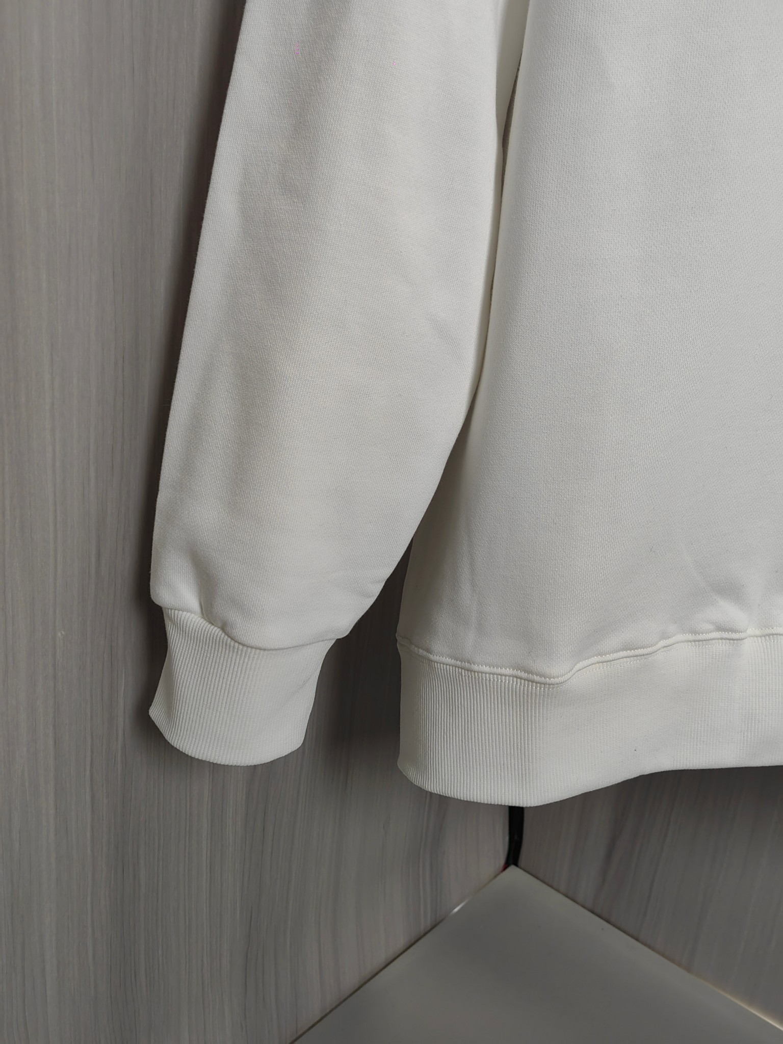 LV 円领卫衣 - 420克精棉素材・男女共用・前绣花デザイン