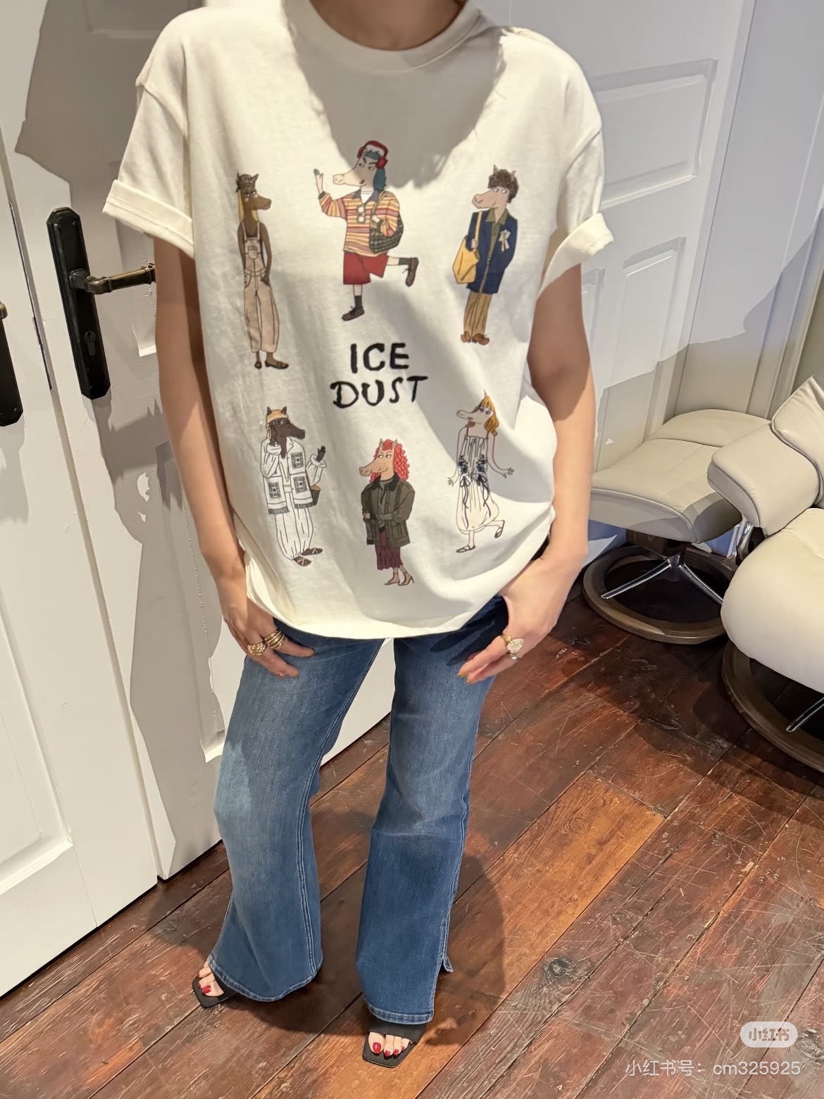 NO:800298,2026 spring and summer new products are popular items that combine 'retro childlike fun' with 'daily practical wear'. The pattern design has a retro atmosphere and is suitable for a variety of wearing scenarios. Available now smL,,198609092026春夏新品 主打“复古童趣”与“日常实穿”结合的爆款单品.图案设计自带复古氛围感,适配多种穿搭场景现货出售 smL,,,Women's clothing