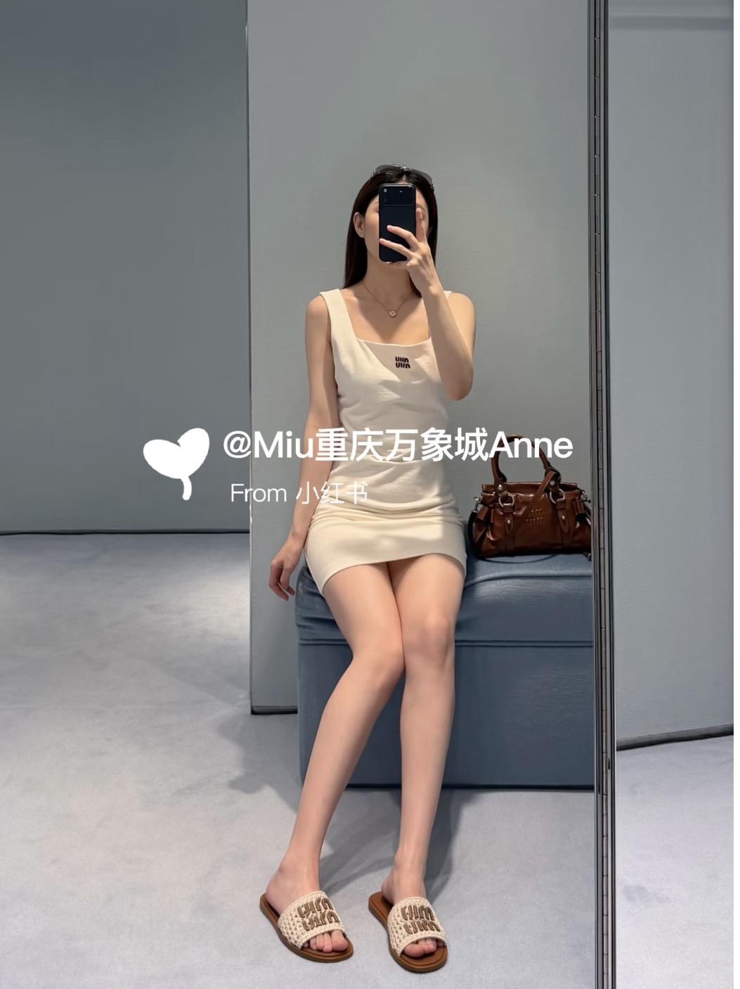 미우미우 크리미 화이트 스퀘어넥 슬립 원피스 상세 이미지 4