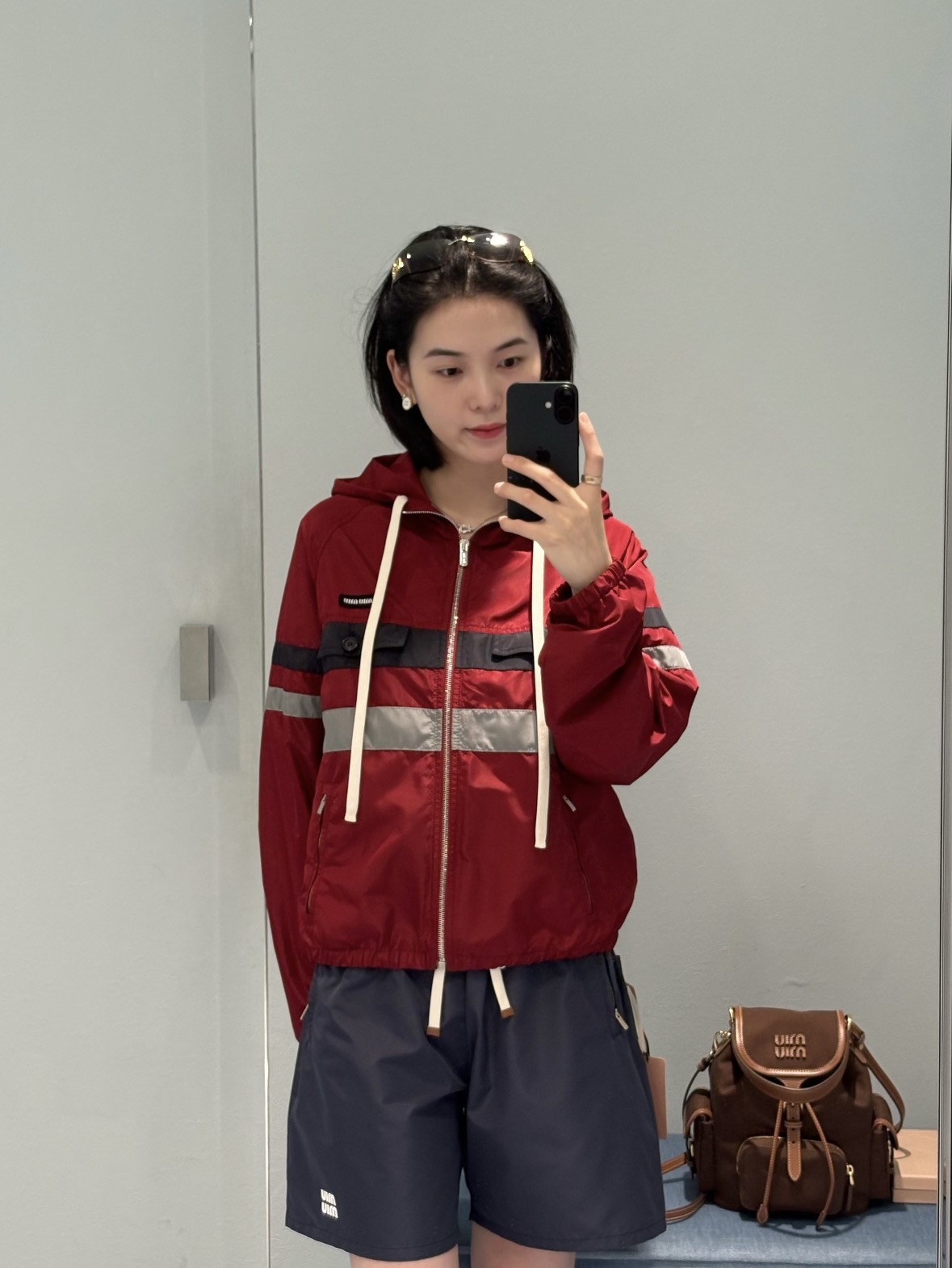 미우미우 네이비 나일론 반바지 상세 이미지 4