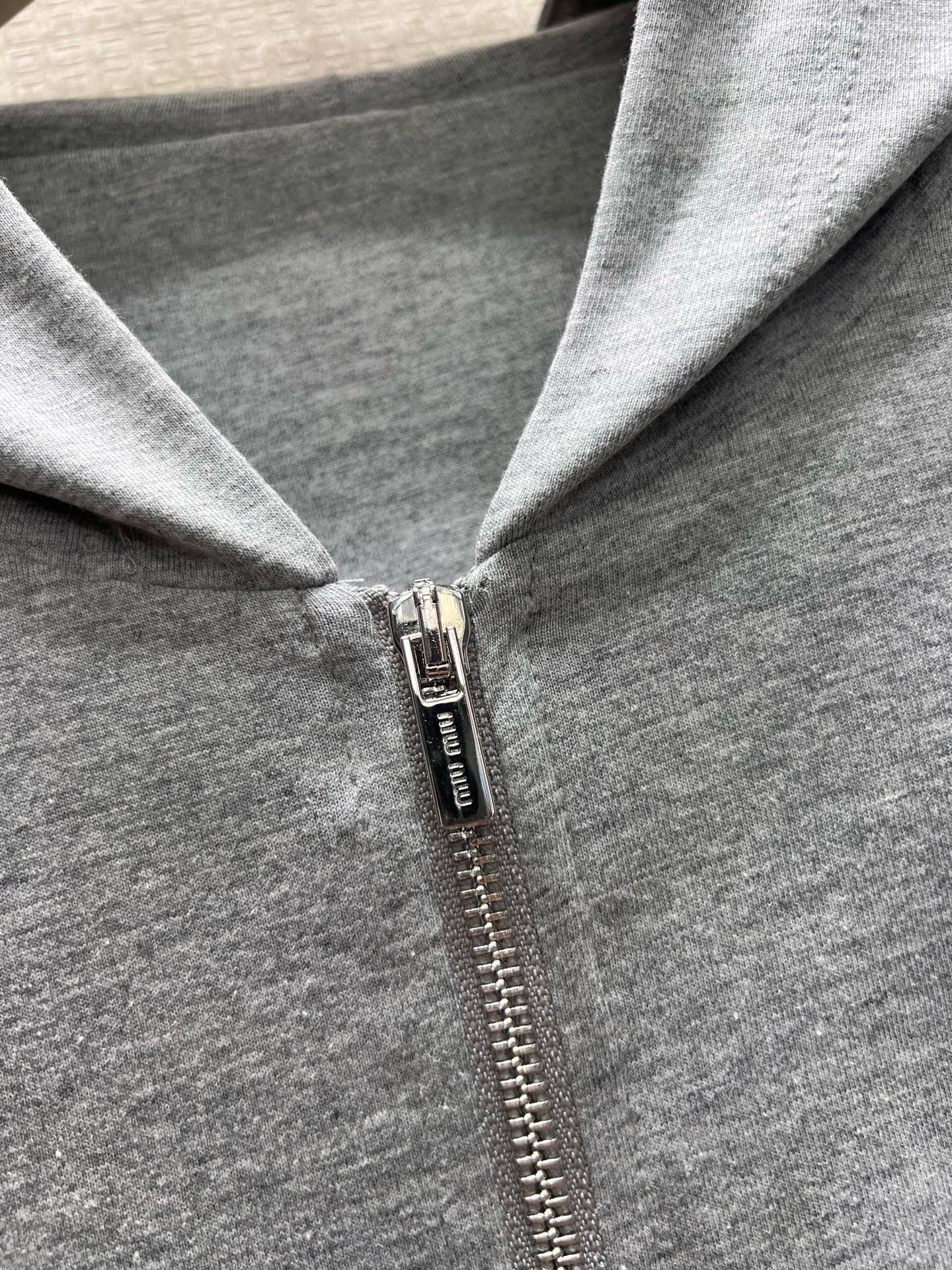 미우미우 여성 가디건 135368 Miu Miu Cardigan 썸네일 이미지