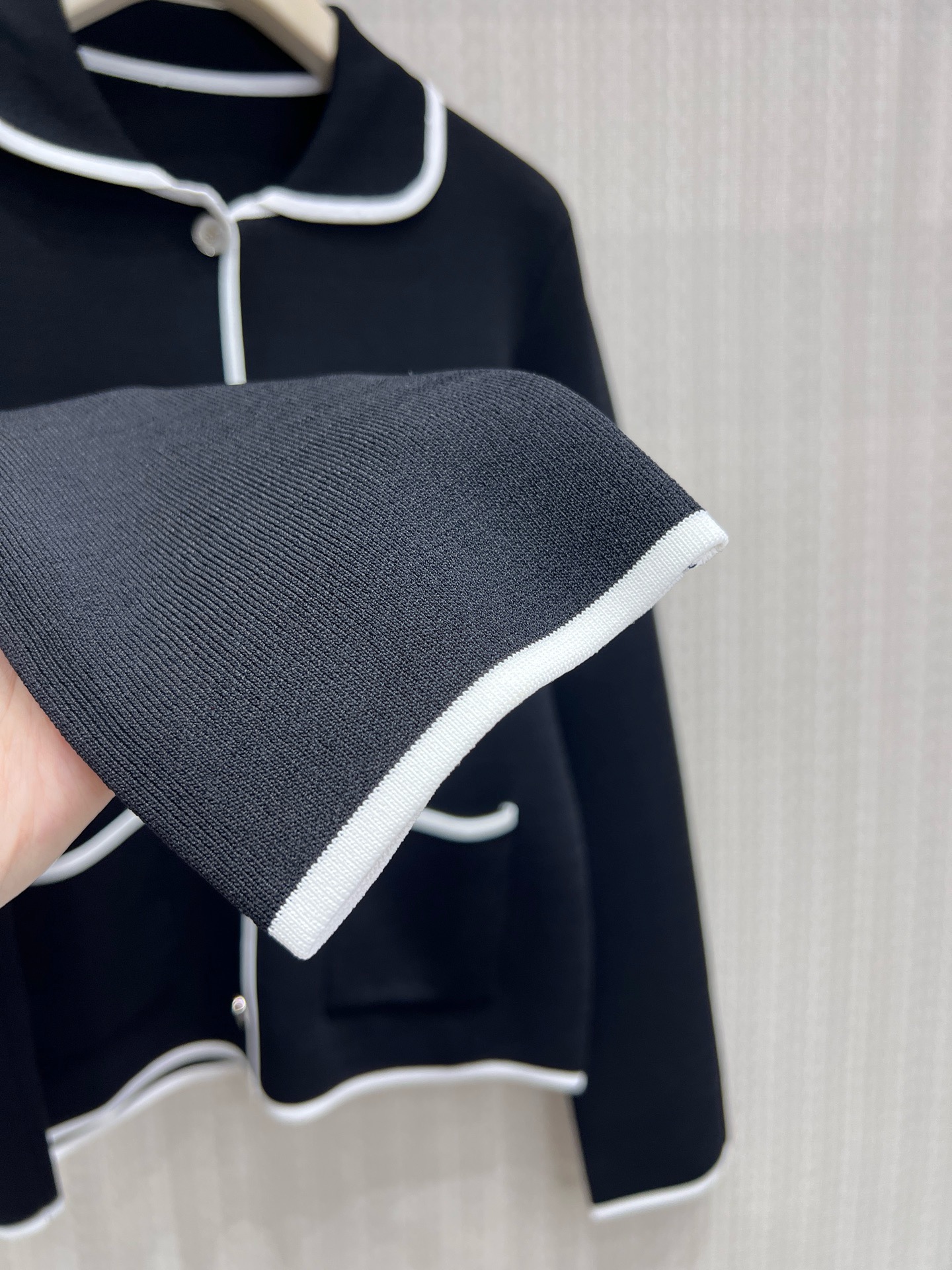 디올 여성 가디건 135343 Dior Cardigan 썸네일 이미지