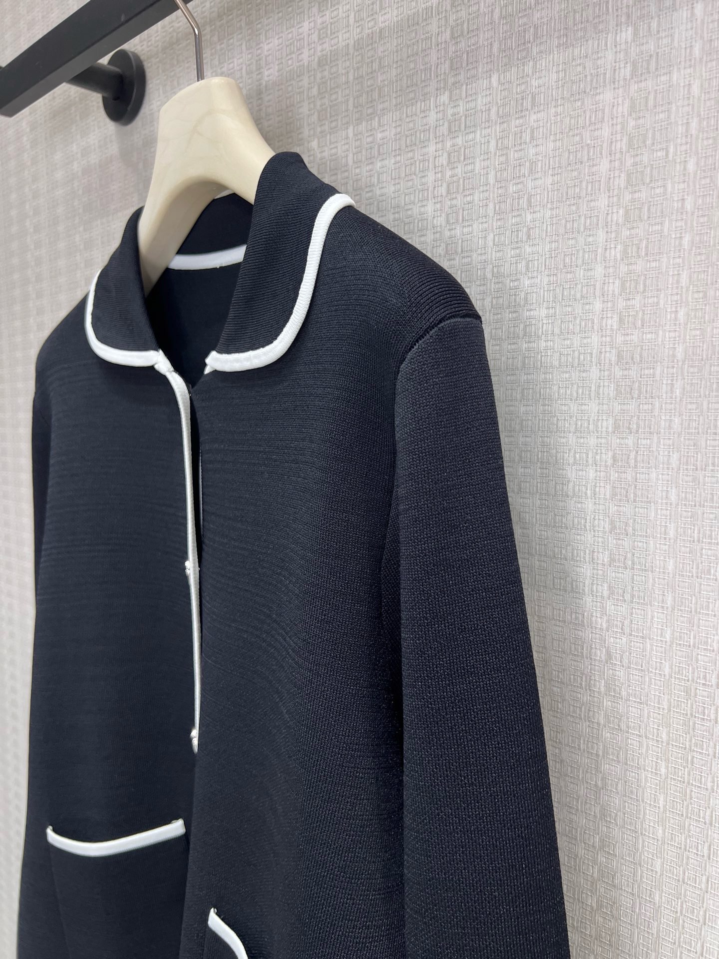 디올 여성 가디건 135343 Dior Cardigan 썸네일 이미지