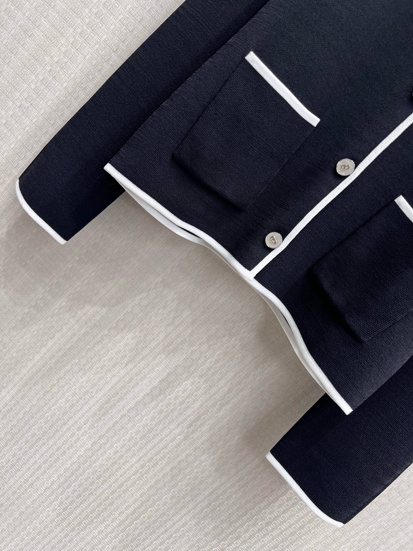 디올 여성 가디건 135343 Dior Cardigan 썸네일 이미지