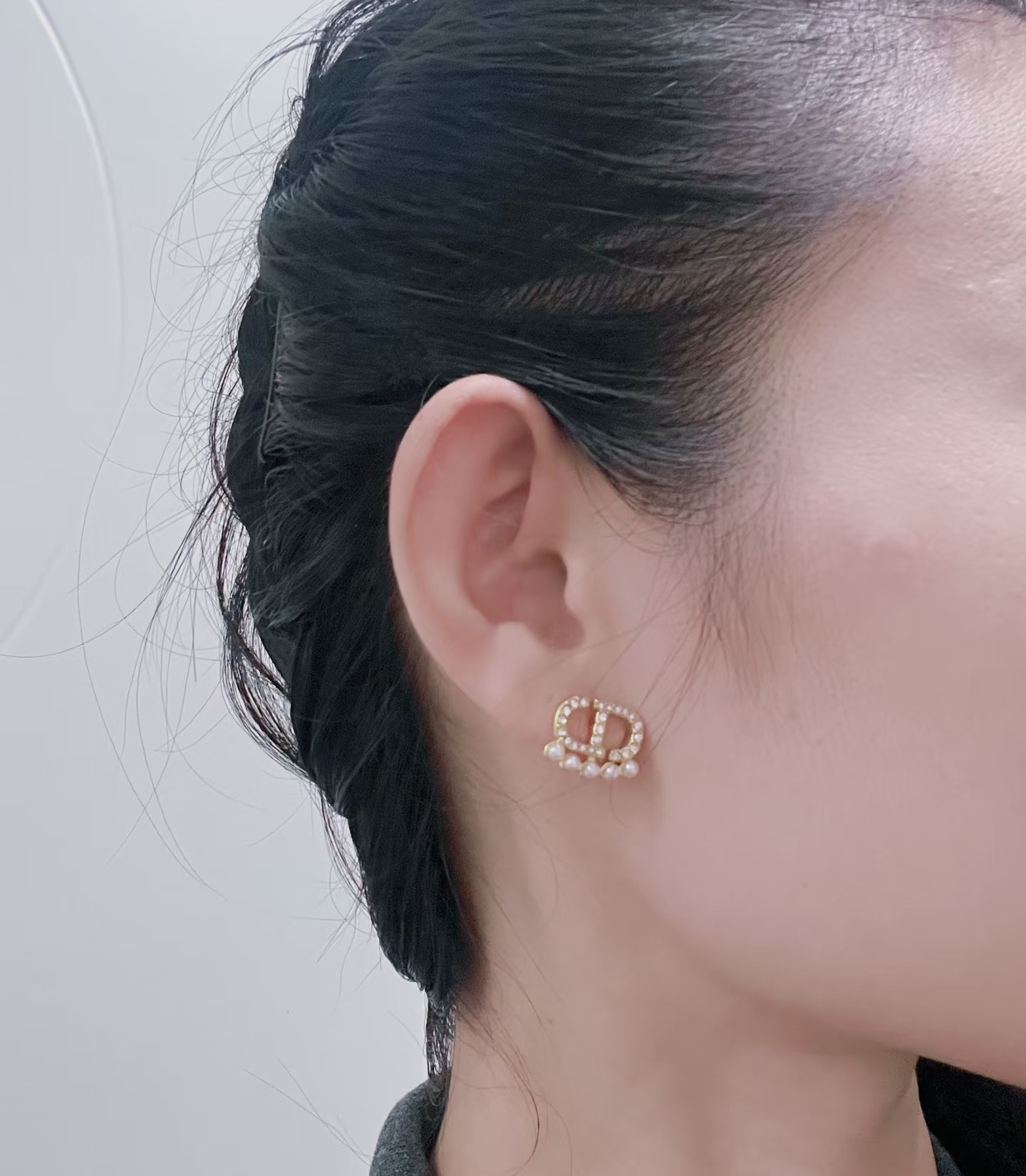  👼最新 迪奥火爆 各路网红同款，🔥爆 dior 系列，cd字母珍珠耳环耳钉 官网最新 同步 Dior耳