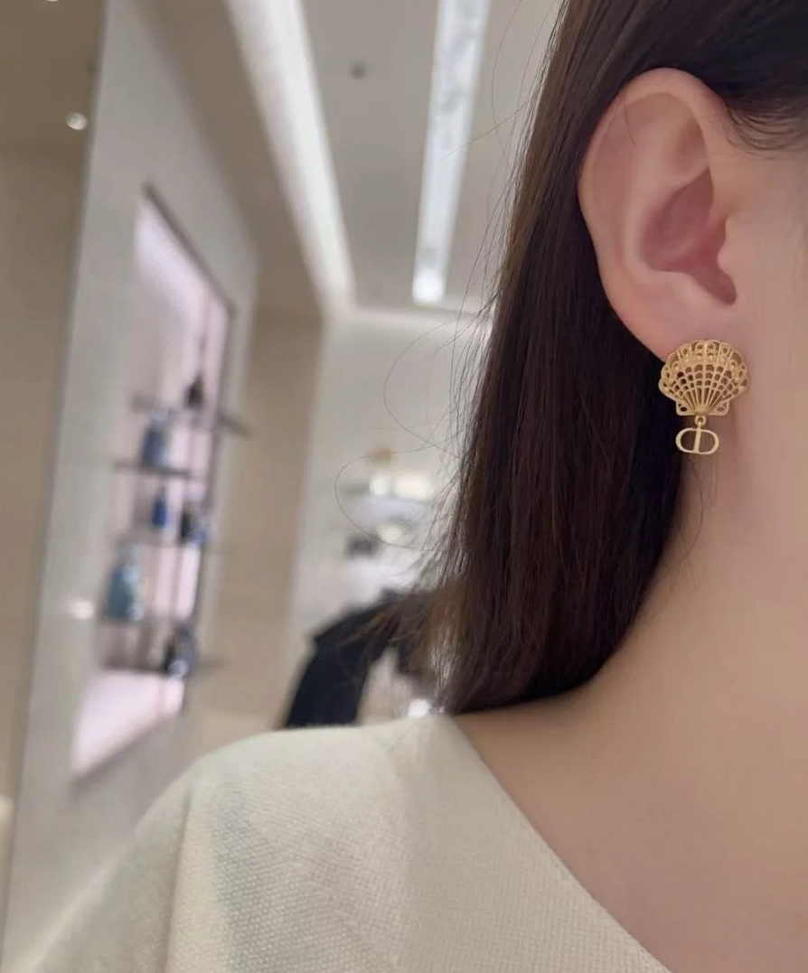  👼最新 迪奥火爆 dior 海洋系列，cd字母珍珠海星贝壳不对称耳环耳钉 官网最新 同步 Dior耳钉