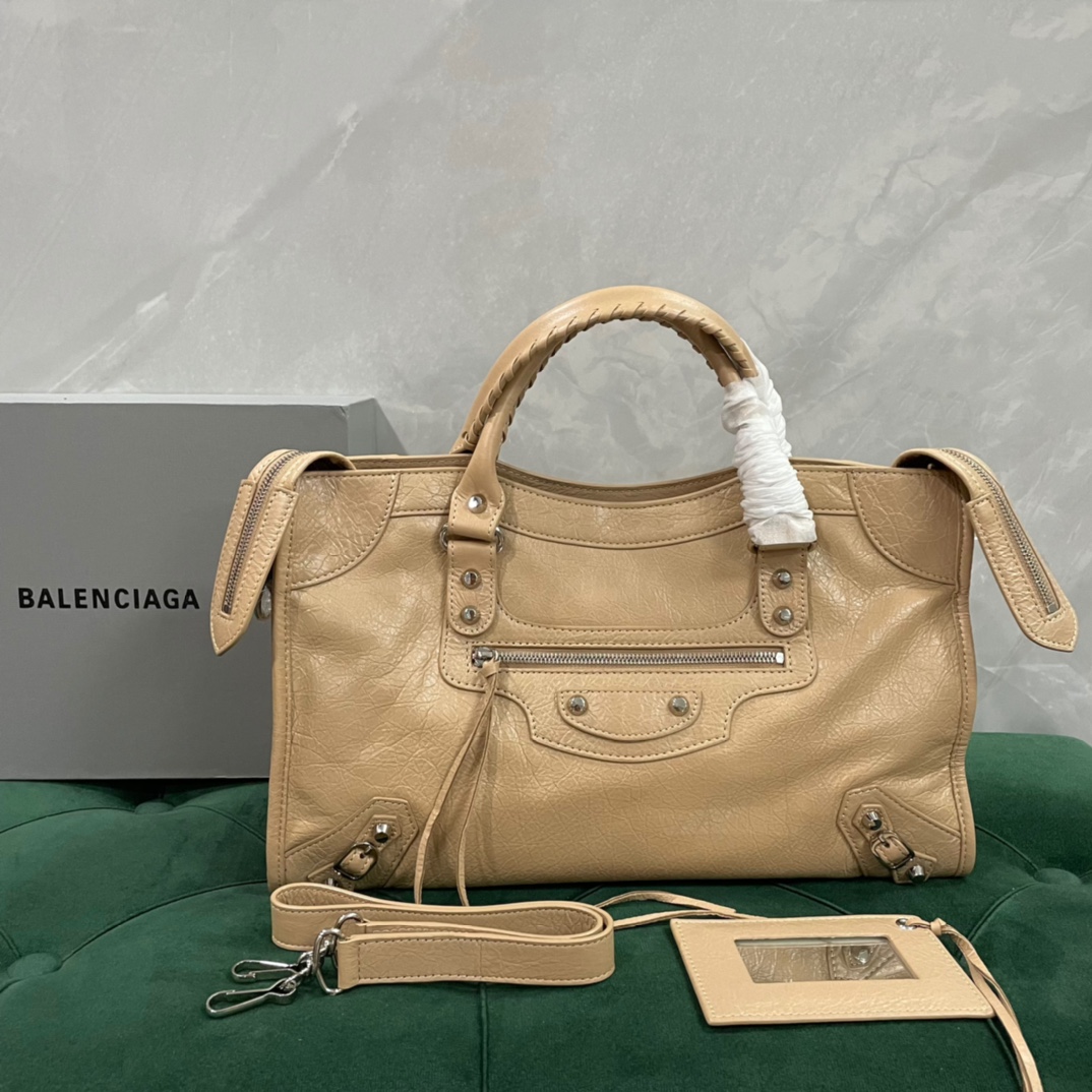 Balenciaga Taschen Handtaschen Umhängetaschen  & Schultertaschen Milchtee Farbe Schaffell Fashion Motorrad