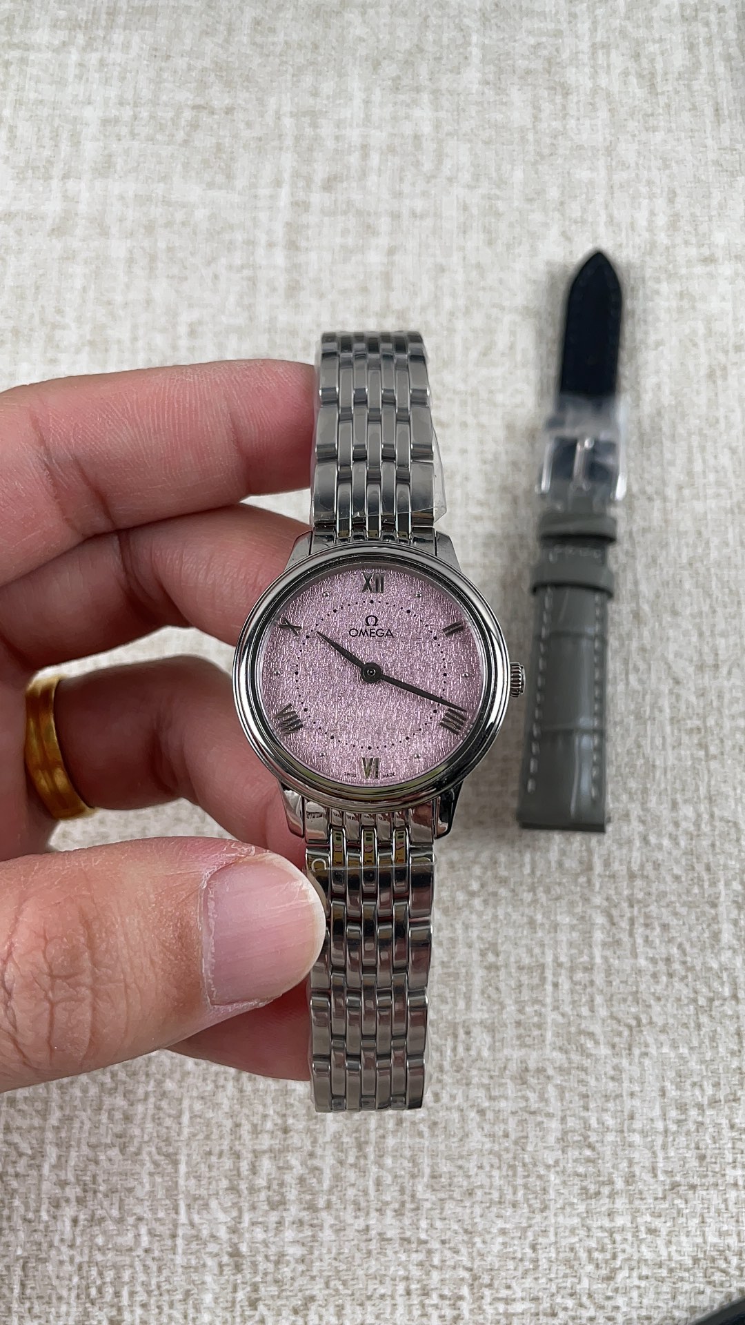 NO:157279,Omega's new quartz butterfly flying series!  , omega19860909欧米茄新款石英蝶飞系列！,,omega,Watch