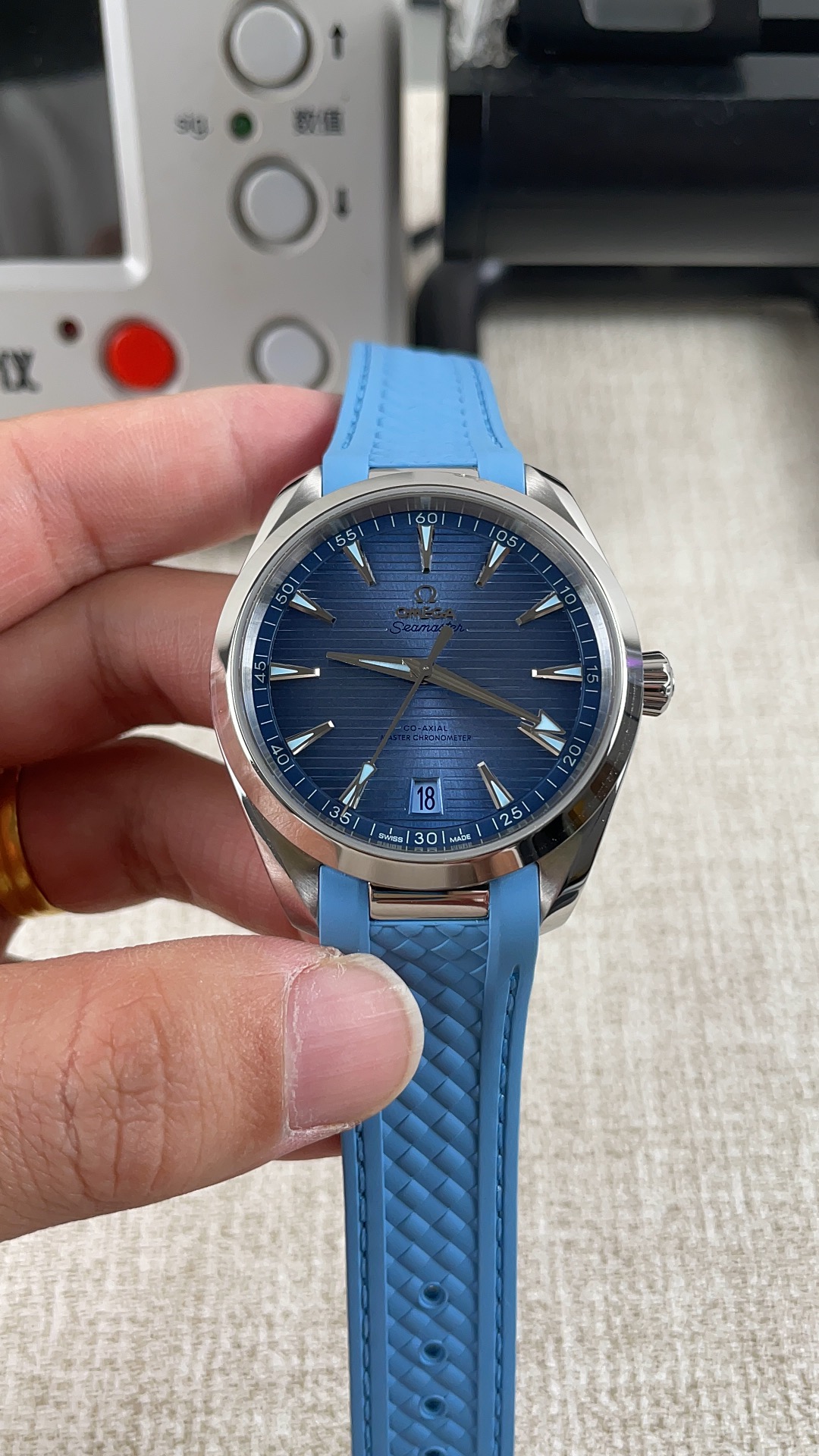 NO:157301,VS!  Haima Ice Blue Seamless Series!  ,19860909VS！海马冰蓝面系列！,,Watch