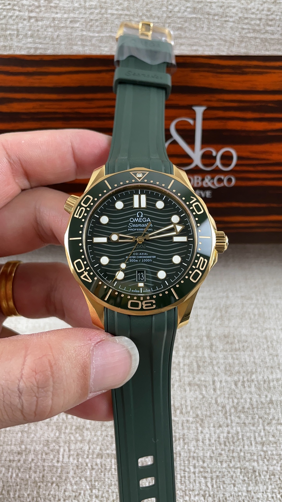 NO:157531,VS!  New Omega Gold Green Seahorse Series!  ,omega,gold19860909VS！新款欧米茄黄金绿海马系列！,,omega,gold,Watch