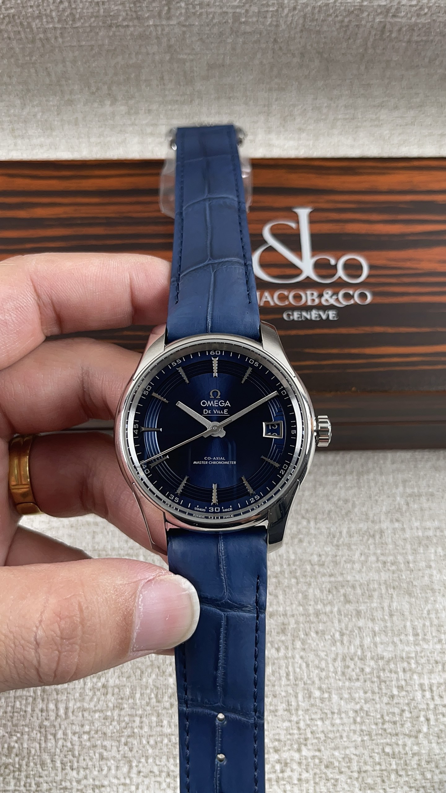 NO:158304,VS!  European and American egg white blue crocodile leather series!  Match with the movement!  , crocodile skin19860909VS！欧美茄明亮之蓝鳄鱼皮系列！搭配机芯！,,crocodile skin,Watch