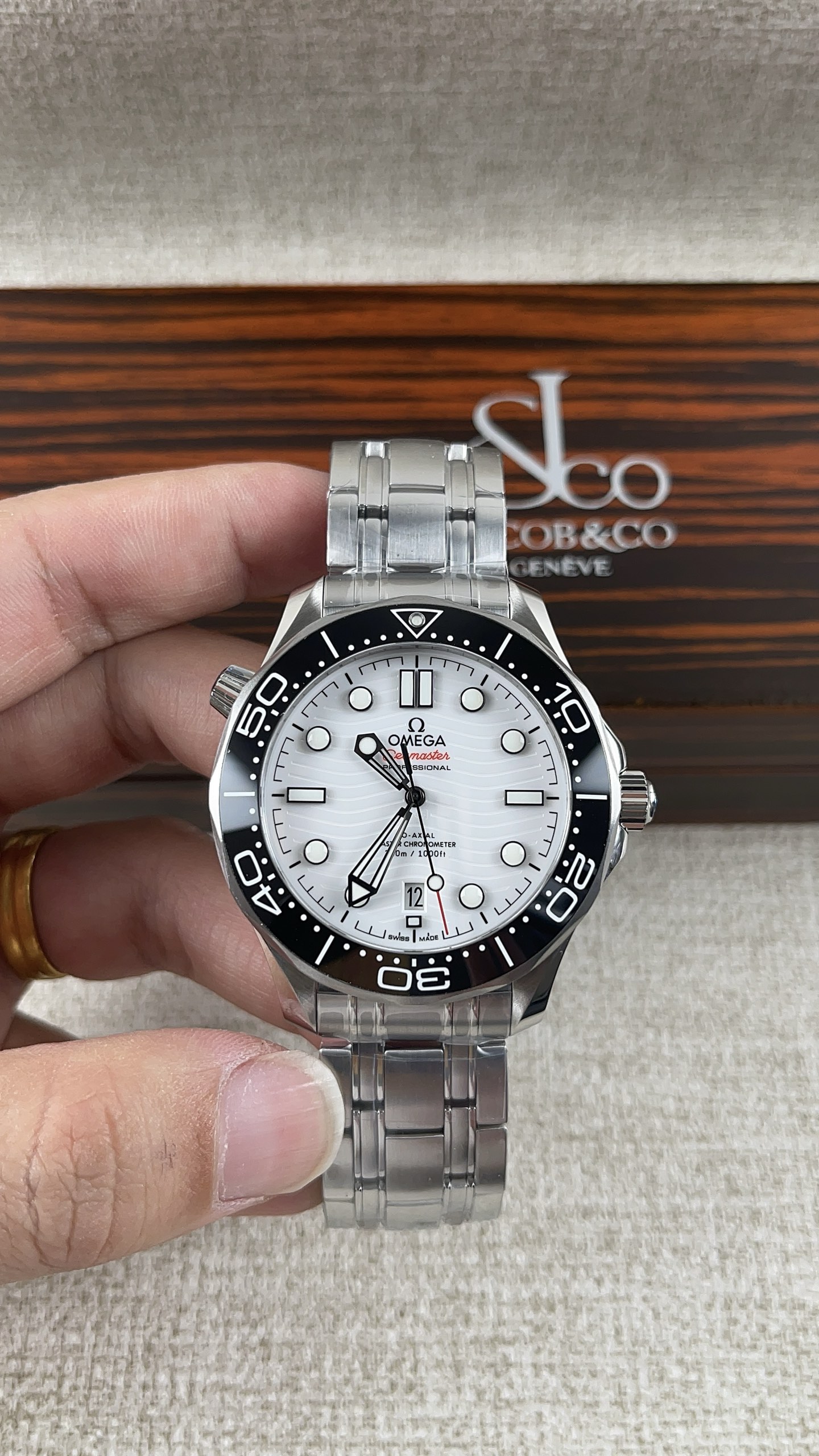 NO:158321,VS!  European and American gout seahorse panda series!  Match with the movement!  ,19860909VS！欧美茄海马熊猫系列！搭配机芯！,,Watch