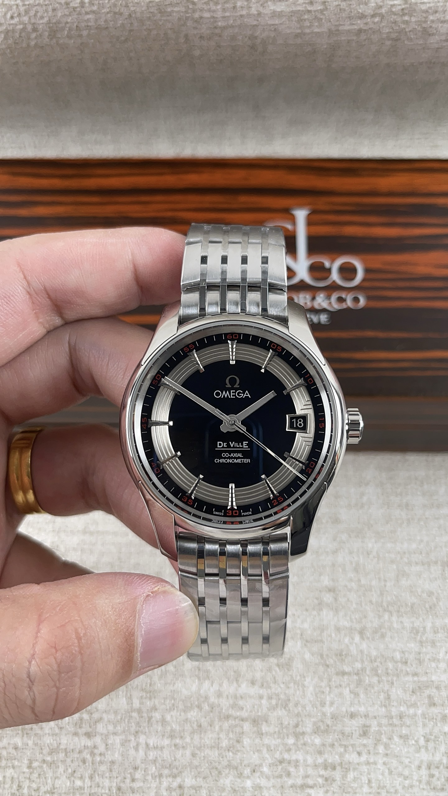 NO:158516,VS!  European and American egg white owl side-transparent series!  Match with the movement!  ,19860909VS！欧美茄猫头鹰侧透系列！搭配机芯！,,Watch