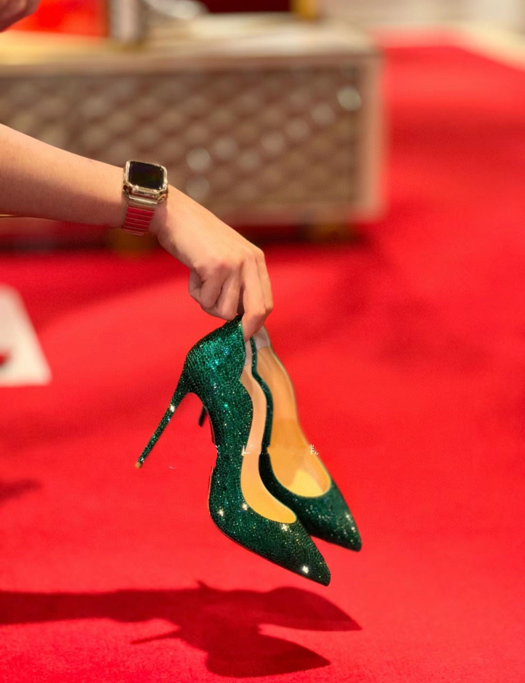 NO:100046,High-end customization, spring and summer classic fan style series!  H12Cm, size 34-42. 8050-003 fan green imitation diamond, apricot sheepskin. Large bottom trademark buckle Standard European code Reference:8050-003 Color:green Material:diamond Lining:fluorescent goat leather Heel height:12m Sole:leather sole Size:EU 34-42 (US 4-11):,,christian louboutin,sheepskin19860909高端订制 春夏精典扇面款系列！ H12Cm,尺码34-42码. 8050－003扇面绿色仿奥钻,杏色羊皮里.大底商标扣 标准欧码 Reference:8050-003 Color:green Material:diamond Lining:fluorescent goat leather Heel heigh:12m Sole:leather sole Size:EU 34－42（US 4一11) :,,christian louboutin,sheepskin,Women's Shoes