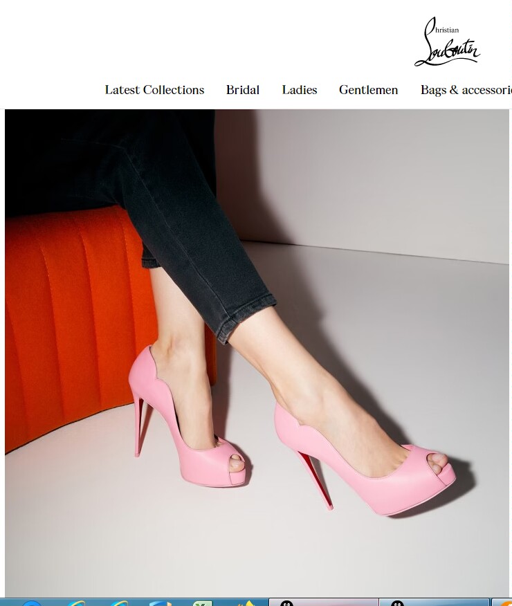 NO:100432,High-end customized water table fan classic series!  H12Cm.  Water table 2Cm. Size 34-42, genuine leather large sole custom-made, no return or exchange 16020- Fan pink cowhide, pink sheepskin, standard European code Official website picture Reference:16020- Color:pink/pink Material:cowhide Lining:goat leather Heel height:12Cm Platforms:2Cm Sole:leather sole Size:EUR 34-42 (US 4-11):,,christian louboutin,tom ford,cowhide,sheepskin,Leather soles19860909高端订制 水台扇面精典款系列！ H12Cm．水台2Cm.尺码34-42码,真皮大底订制不退不换16020－扇面粉色牛皮,粉羊皮里,标准欧码 官网图 Reference:16020- Color:pink/pink Material:cowhide Lining:goat leather Heel heigh:12Cm Platforms:2Cm Sole:leather sole Size:EUR 34－42（US 4一11) :,,christian louboutin,tom ford,cowhide,sheepskin,Leather soles,Women's Shoes