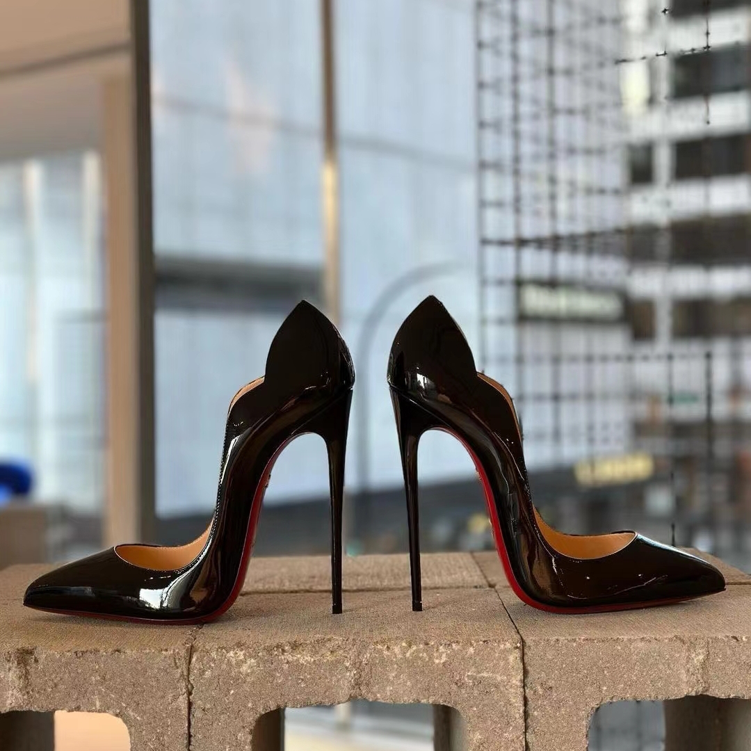 NO:100221,High-end customized fan classic series!  H12Cm code 34-42.. Custom leather sole is not returned or exchanged. 8050-003. Fan black leather, big bottom trademark buckle Standard European code Reference: 8050-003 Color: black Material: patent leather Lining: goat leather Heel height: 12Cm Sole:leather sole Size: EU 34-42 (US 4-11):,,christian louboutin,Leather soles19860909高端订制 扇面精典系列！ H12Cm码34-42码..真皮大底订制不退不换.8050-003.扇面黑柒皮,大底商标扣 标准欧码 Reference:8050-003 Color:black Material:patent leather Lining:goat leather Heel heigh:12Cm Sole:leather sole Size:EU 34－42（US 4一11) :,,christian louboutin,Leather soles,Women's Shoes