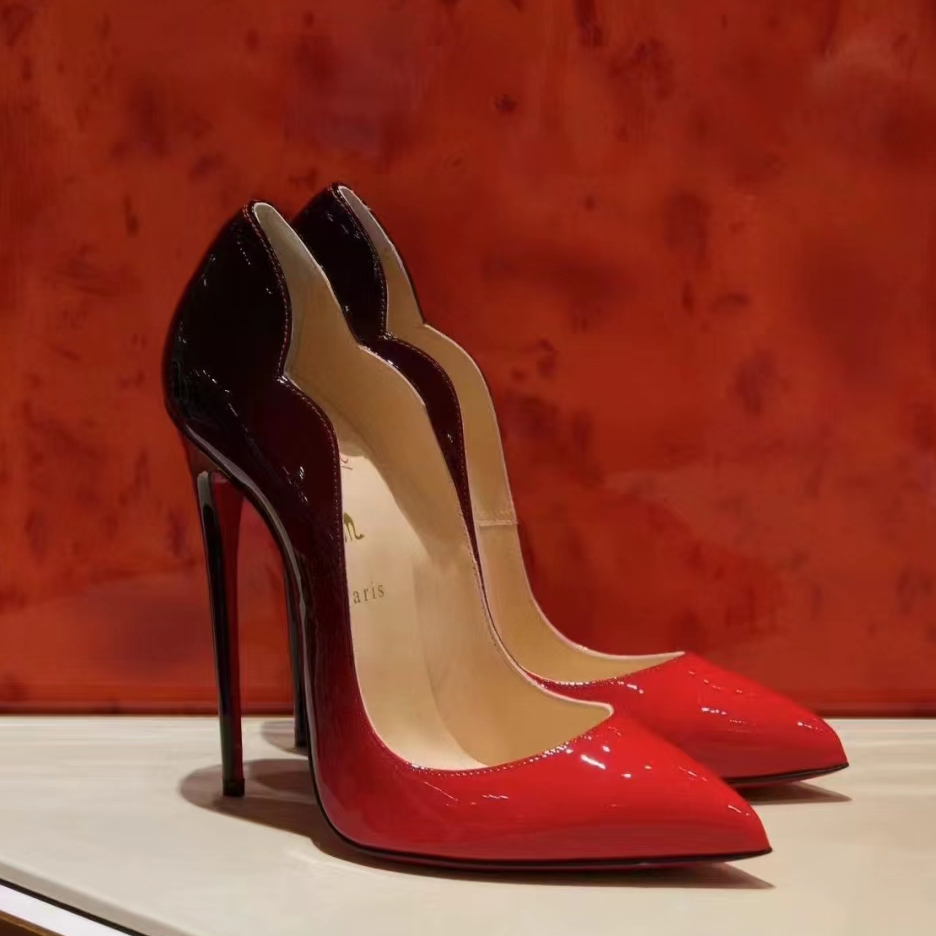 NO:100224,High-end customized fan classic series!  H12Cm code 34-42.. Genuine leather large sole customization without return or exchange. 8050-003. Fan black and red gradient slim leather, big bottom trademark buckle Standard European code Reference: 8050-003 Color:red/black Material:patent leather Lining:goat leather Heel height:12Cm Sole:leather sole Size:EU 34-42 (US 4-11):,,christian louboutin,Leather soles19860909高端订制 扇面精典系列！ H12Cm码34-42码..真皮大底订制不退不换.8050-003.扇面黑红渐变柒皮,大底商标扣 标准欧码 Reference:8050-003 Color:red/black Material:patent leather Lining:goat leather Heel heigh:12Cm Sole:leather sole Size:EU 34－42（US 4一11) :,,christian louboutin,Leather soles,Women's Shoes