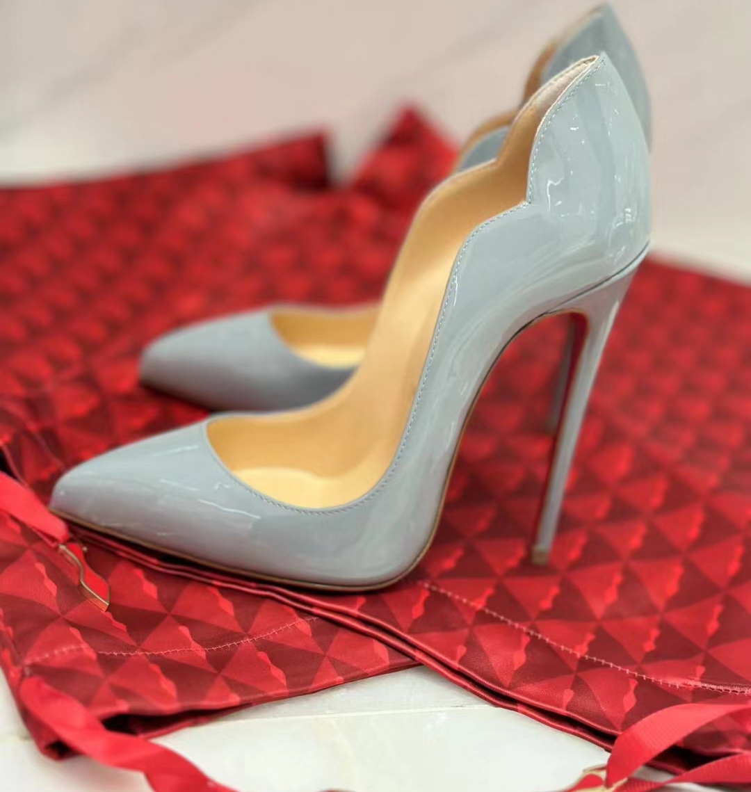 NO:100214,High-end customized fan classic series!  H12Cm code 34-42.. Genuine leather large sole customization without return or exchange. 8050-003. Fan gray leather, large sole trademark buckle Standard European code Reference: 8050-003 Color:gary Material:patent leather Lining:goat leather Heel height:12Cm Sole:leather sole Size:EU 34-42 (US 4-11):,,christian louboutin,Leather soles19860909高端订制 扇面精典系列！ H12Cm码34-42码..真皮大底订制不退不换.8050-003.扇面灰柒皮,大底商标扣 标准欧码 Reference:8050-003 Color:gary Material:patent leather Lining:goat leather Heel heigh:12Cm Sole:leather sole Size:EU 34－42（US 4一11) :,,christian louboutin,Leather soles,Women's Shoes