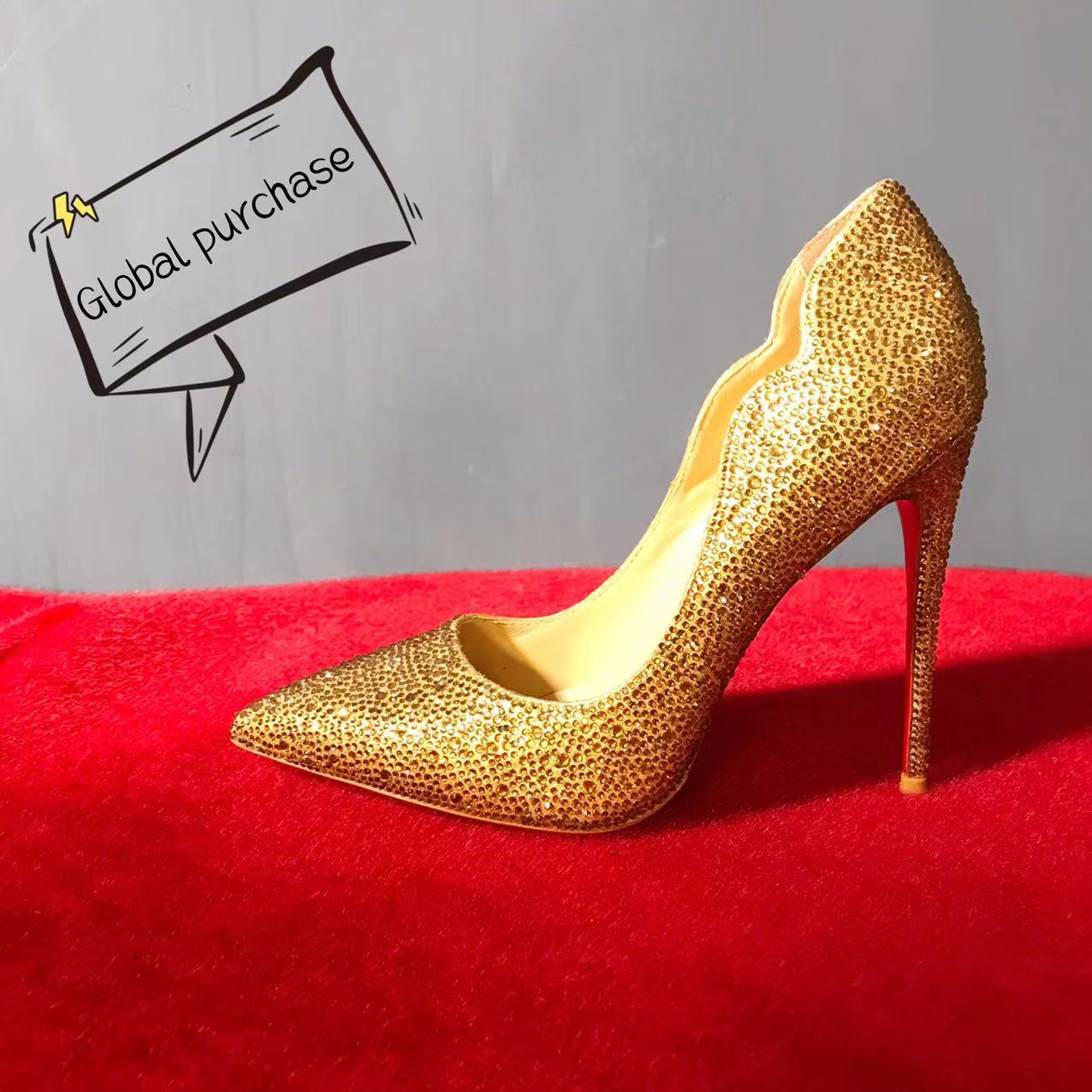 NO:100375,High-end customization autumn and winter diamond gift shoes classic fan style series!  H12Cm, size 34-42. 8050- Fan-side golden base. Crystal yellow imitation diamond, apricot sheepskin. Large bottom trademark buckle. Customized models are not refundable or exchanged. Standard European code Reference:8050- Color:gold Material:diamond Lining:fluorescent goat leather Heel height:12cm Sole:leather sole Size:EU 34-42 (US 4-11):,,christian louboutin,sheepskin,gold19860909高端订制 秋冬钻石礼鞋精典扇面款系列！ H12Cm,尺码34-42码. 8050－扇面黄金色底.水晶黄仿奥钻,杏羊皮里.大底商标扣.订制款不退不换 标准欧码 Reference:8050- Color:gold Material:diamond Lining:fluorescent goat leather Heel heigh:12cm Sole:leather sole Size:EU 34－42（US 4一11) :,,christian louboutin,sheepskin,gold,Women's Shoes