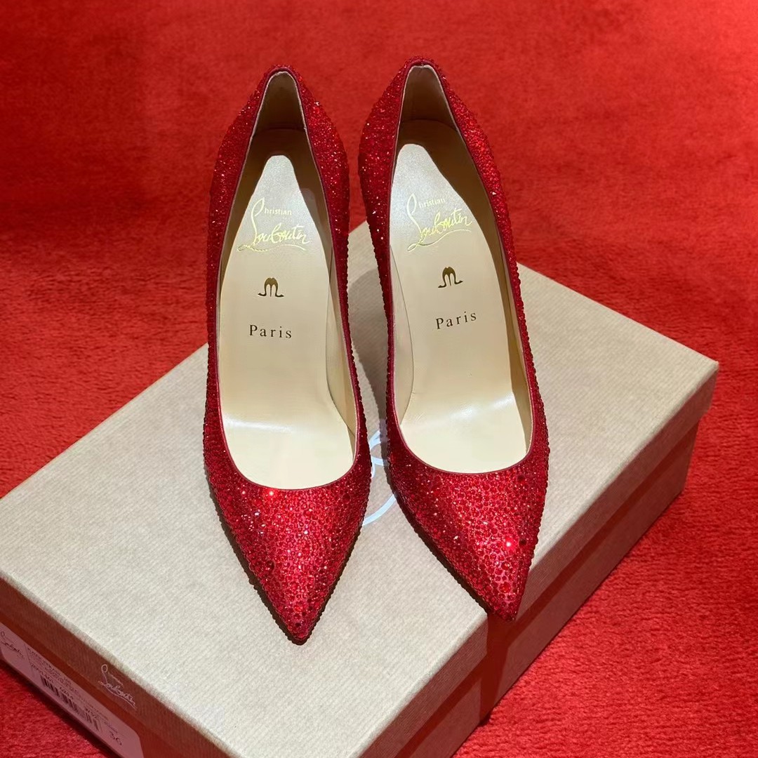 NO:100480,High-end customization 2025 fine ceremonial shoes diamond series! H10Cm size. 34-42. 9033-. Red bottom red imitation diamond, large leather big bottom. Large bottom trademark buckle. Reference: 9033- Color:red Material:diamond Lining:goat leather Heel height: 10Cm Sole:leather sole Size:EUR 34-42 (US 4-11):,,Leather soles19860909高端订制 2025精典礼鞋钻石款系列！ H10Cm尺码.34-42码.9033-.紅色底紅色仿奥钻,大真皮大底.大底商標扣. Reference:9033- Color:red Material:diamond Lining:goat leather Heel heigh:10Cm Sole:leather sole Size:EUR 34－42（US 4一11) :,,Leather soles,Women's Shoes