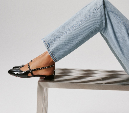 NO:100707,High-end customization 2025 spring and summer classic series! H1.5Cm size 34-43. Genuine leather sole -006 black slim leather, black sheepskin. Silver rivets. Official website synchronization Official website picture Standard European code Reference:-006 Color:black/black Material:patent Lining:red goat leather Heel height:1.5Cm Sole:leather sole Size:EU 34-43 (US 4-11):,,christian louboutin,sheepskin,Leather soles19860909高端订制 2025春夏精典款系列！ H1.5Cm尺码34-43码.真皮大底 －006黑色柒皮,黑色羊皮里.銀色鉚釘.官网同步 官网图 标准欧码 Reference:-006 Color:black/black Material:patent Lining:red goat leather Heel heigh:1.5Cm Sole:leather sole Size:EU 34－43（US 4一11) :,,christian louboutin,sheepskin,Leather soles,Women's Shoes