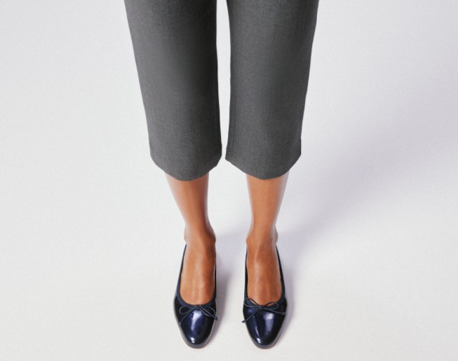 NO:337284,High-end custom spring and summer classic series!  H1.5Cm size 34-43. Genuine leather large sole -003. Navy blue pearlescent leather, navy blue sheepskin. Official website synchronization Official website picture Standard European code Reference:-003 Color: blue/blue Material: patent Lining: red goat leather Heel height:1.5Cm Sole:leather sole Size:EU 34-43 (US 4-11):,,christian louboutin,sheepskin,Leather soles19860909高端订制 春夏精典款系列！ H1.5Cm尺码34-43码.真皮大底 －003.藏蓝色珠光柒皮,藏蓝色羊皮里.官网同步 官网图 标准欧码 Reference:-003 Color:blue/blue Material:patent Lining:red goat leather Heel heigh:1.5Cm Sole:leather sole Size:EU 34－43（US 4一11) :,,christian louboutin,sheepskin,Leather soles,Women's Shoes