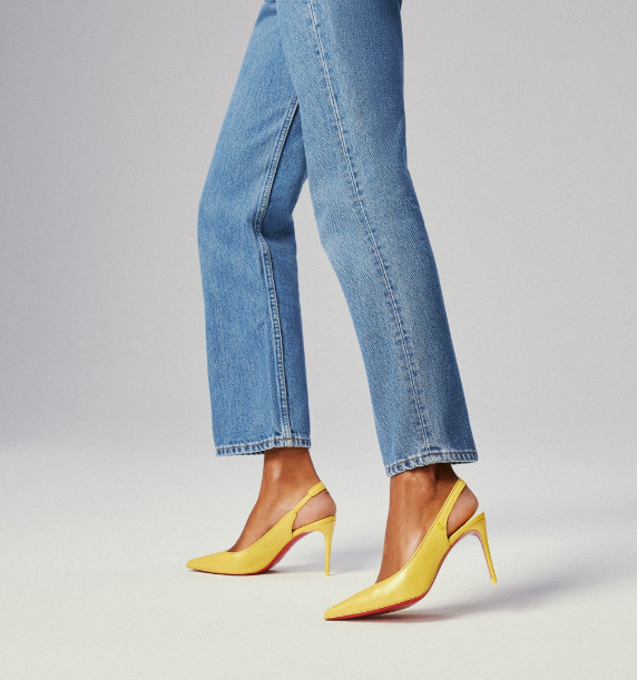 NO:336556,High-end customized New Year classic series!  H8.5Cm, size 34-42. [Rose], leather outsole. Customized model, no return or exchange 9039-063 Lemon yellow pearl cowhide, lemon yellow pearl sheepskin. Lemon yellow buckle. Official website picture Standard European code No:9039-063 Color:yellow/yellow Material:cow hide Lining:goat leather Heel height:8.5Cm Sole:leather sole Size:EUR 34-42 (US 4-11):,,christian louboutin,cowhide,sheepskin,Leather soles19860909高端订制 年精典款系列！ H8.5Cm,尺码34-42码.[玫瑰] ,真皮大底.订制款,不退不换9039-063柠檬黄珠光牛皮,柠檬黄珠光羊皮里.柠檬黄扣.官网图 标准欧码 No:9039-063 Color:yellow/yellow Material:cow hide Lining:goat leather Heel heigh:8.5Cm Sole:leather sole Size:EUR 34－42（US 4一11) :,,christian louboutin,cowhide,sheepskin,Leather soles,Women's Shoes