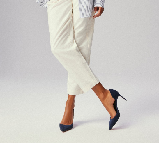 NO:337505,High-end customized autumn and winter classic series!  H8.5Cm, size 34-42. Customized model, no return or exchange.9039-. Navy blue deer leather, navy blue sheepskin, leather large and large bottom, official website synchronization Standard European code No:9039- Color:blue/blue Material:veau velours Lining:goat leather Heel height:8.5Cm Sole:leather sole Size:EUR 34-42 (US 4-11):,,christian louboutin,sheepskin19860909高端订制 秋冬精典款系列！ H8.5Cm,尺码34-42码. 订制款,不退不换.9039-.藏青色鹿皮,藏青色羊皮里,真皮大大底,官网同步 标准欧码 No:9039- Color:blue/blue Material:veau velours Lining:goat leather Heel heigh:8.5Cm Sole:leather sole Size:EUR 34－42（US 4一11) :,,christian louboutin,sheepskin,Women's Shoes