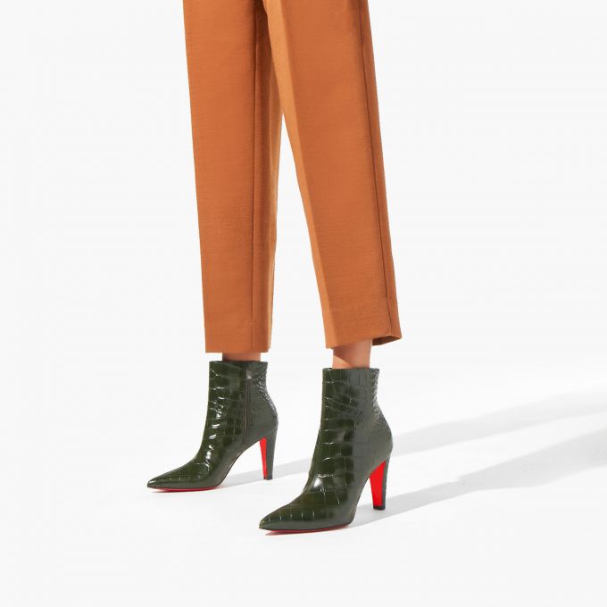 NO:337450,High-end customized autumn and winter boot series!  H8.5Cm, size 34-42. Private mold trademark zipper. X893-10 Black cowhide, sheepskin, genuine leather large 8-inch boots. Official website picture. Standard European code Reference:X893-001 Color:black Material:crocodile cowhalf Lining:goat leather Heel height:8.5Cm Sole:leather sole Size:EUR 34-42 (US 4-11):,,christian louboutin,boots,cowhide,sheepskin19860909高端订制 秋冬靴系列！ H8.5Cm,尺码34-42码.私模商标拉链 .X893-10 黑牛皮,羊皮里,真皮大厎8寸靴. 官网图. 标准欧码 Reference:X893-001 Color:black Material:crocodile cowhalf Lining:goat leather Heel heigh:8.5Cm Sole:leather sole Size:EUR 34－42（US 4一11) :,,christian louboutin,boots,cowhide,sheepskin,Women's Shoes