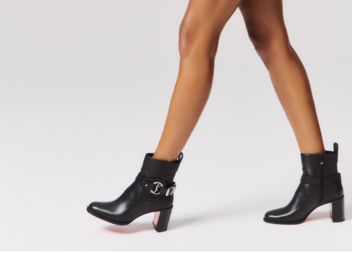 NO:588213,High-end customized autumn and winter boots series!  H8.5Cm, size 35-42. Leather extended outsole, layered leather heel. 319-18. Black cowhide, black sheepskin lining. Private mold buckle. Official website synchronization. Standard European size. Reference: 319-18 Color: black/black Material: cowhide Lining: sheep leather Heel heigh: 8.5Cm Sole: leather sole Size: EUR 35-42 (US 4-11)  :,,christian louboutin,boots,cowhide,sheepskin19860909高端订制 秋冬靴系列！ H8.5Cm,尺码35-42码.真皮延条大底,层皮跟.319－18.黑色牛皮,黑色羊皮里.私模扣.官网同步. 标准欧码. Reference:319－18 Color:black/black Material:cowhide Lining:sheep leather Heel heigh:8.5Cm Sole:leather sole Size:EUR 35－42（US 4一11) :,,christian louboutin,boots,cowhide,sheepskin,Women's Shoes