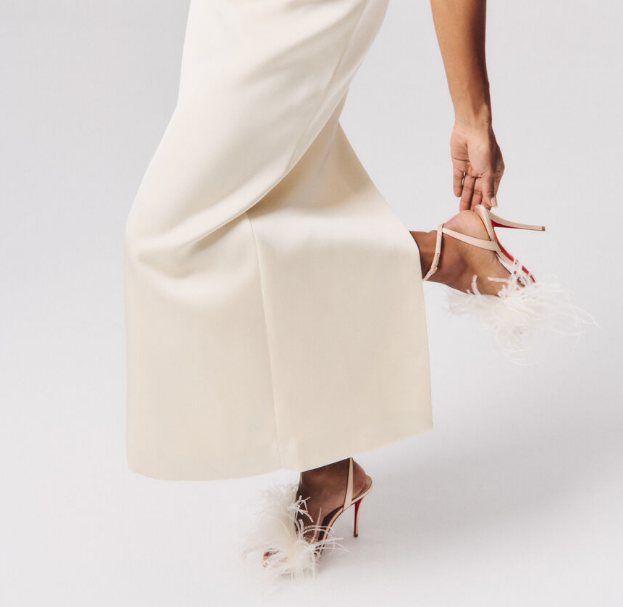 NO:604750,High-end customized autumn and winter classic series!  H10Cm, size 34-42. Customized, non-returnable and non-exchangeable. -004, champagne color imported silk. Champagne gold sheepskin lining. Champagne feathers. Official website picture. Standard European code Reference:-003 Color: nufe/nude Material: pute silk/feathet Lining: goat leather Heel heigh: 10Cm Sole: leather sole Size: EU 34-42 (US 4-11):,,christian  louboutin,sheepskin,real silk19860909高端订制 秋冬精典款系列！ H10Cm,尺码34-42码.订制不退不换.-004,香槟色进口真丝.香槟金羊皮里.香槟色羽毛. 官网图. 标准欧码 Reference:-003 Color:nufe/nude Material:pute silk/feathet Lining:goat leather Heel heigh:10Cm Sole:leather sole Size:EU 34－42（US 4一11) :,,christian louboutin,sheepskin,real silk,Women's Shoes