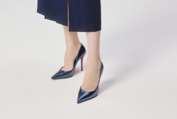 NO:774065,High-end customized 2026 spring and summer classic series! H10Cm, size 34-42. Genuine leather outsole, customized models are non-returnable and non-exchangeable. Q18-001. Blue metal leather. Blue metal sheepskin lining. Official website picture Standard European code Reference: Q18-001 Color: blue/blue Material: cowhide Lining: goat leather Heel heigh: 10cm Sole: leather sole Size: EUR 34-42 (US 4-11):,, christian louboutin,sheepskin,leather soles19860909高端订制 2026春夏精典款系列！ H10Cm,尺码34-42码. 真皮大底,订制款不退不换.Q18-001. 藍色金属皮.藍色金属羊皮里.官网图 标准欧码 Reference:Q18-001 Color:blue/blue Material:cowhide Lining:goat leather Heel heigh:10cm Sole:leather sole Size:EUR 34－42（US 4一11) :,,christian louboutin,sheepskin,Leather soles,Women's Shoes