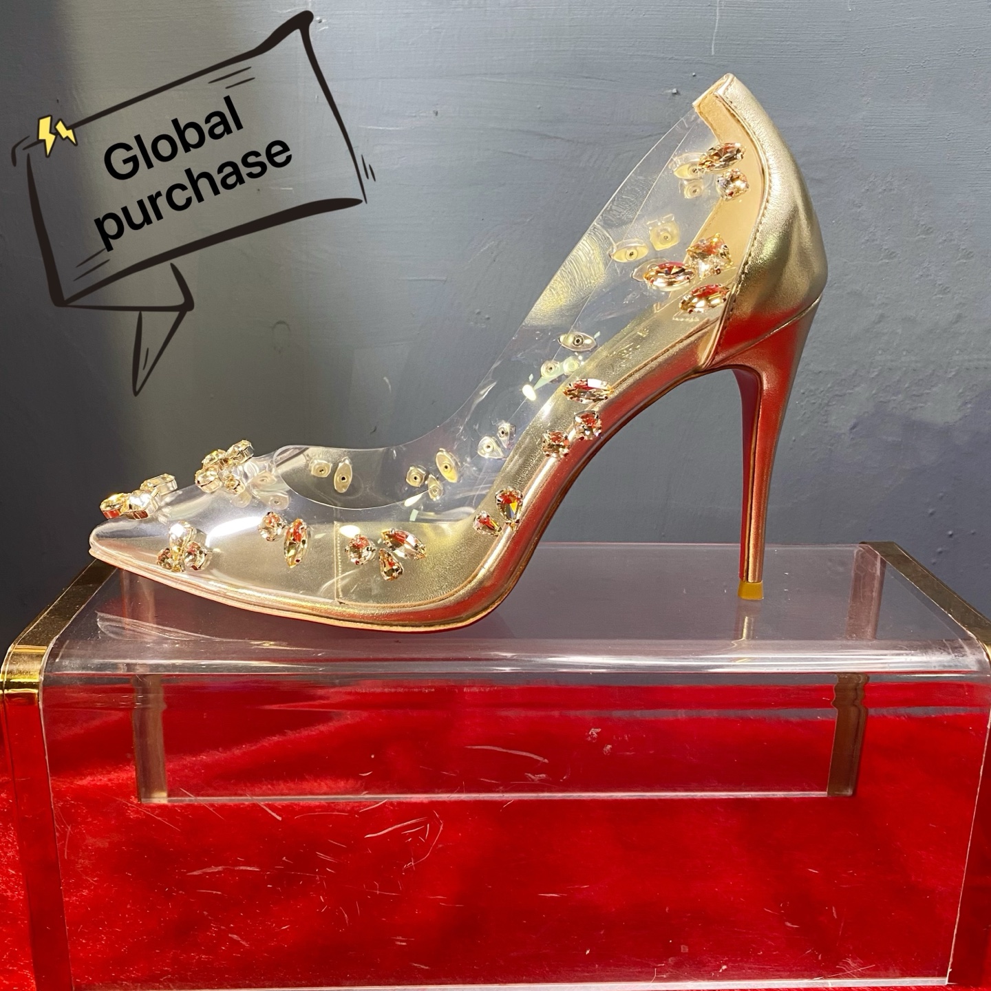 NO:774066,High-end customized 2026 spring and summer diamond wedding shoes series! H10Cm, size 34-42. 9033-051. Champagne gold cowhide. Crystal yellow imitation diamonds, champagne gold sheepskin lining. Customized, non-refundable and non-exchangeable. Standard European code Reference: 9033-051 Color: gold/gold Material: diamond Lining: fluorescent goat leather Heel heigh: 10cm Sole: leather sole Size: EU 34-42 (US 4-11) :,,christian louboutin,cowhide,sheepskin19860909高端订制 2026春夏鑽石精典礼鞋款系列！ H10Cm,尺码34-42码. 9033－051.香檳金色牛皮.水晶黄仿奥钻,香檳金色羊皮里.订制款,不退不换 标准欧码 Reference:9033-051 Color:gold/gold Material:diamond Lining:fluorescent goat leather Heel heigh:10cm Sole:leather sole Size:EU 34－42（US 4一11) :,,christian louboutin,cowhide,sheepskin,Women's Shoes