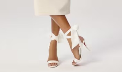 NO:828578,High-end customized 2026 classic sandals series! H10Cm, size 34-42. Genuine leather outsole, customized models are non-refundable and non-exchangeable. 905018-Imported white silk, white sheepskin lining. Love mark. Official website picture Standard European code Reference:905018- Colorwhite/white Material:SATIN Lining:goat leather Heel heigh:10Cm Sole:leather sole Size:EUR 34-42 (US 4-11):,,christian louboutin,sandals,sheepskin,real silk,Leather soles19860909高端订制 2026凉鞋精典款系列！ H10Cm,尺码34-42码.真皮大底,订制款不退不换905018-进口白色真丝,白色羊皮里.愛心标. 官网图 标准欧码 Reference:905018- Colorwhite/white Material:SATIN Lining:goat leather Heel heigh:10Cm Sole:leather sole Size:EUR 34－42（US 4一11) :,,christian louboutin,sandals,sheepskin,real silk,Leather soles,Women's Shoes