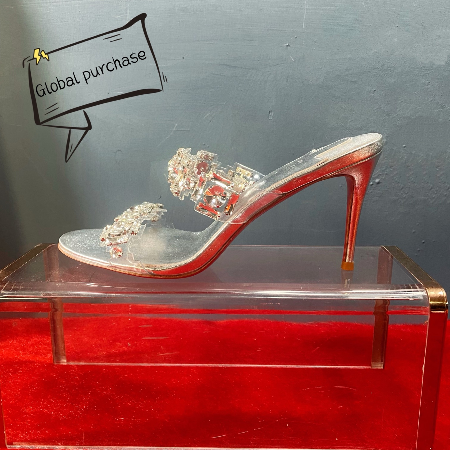 NO:866840,High-end customized 2026 spring and summer classic series!  H8.5Cm, size 34-42. Customized model, L39-silver metal cowhide, silver metal sheepskin lining, Swarovski crystal diamonds. Official website synchronization Standard European code Reference: L39- Color: silver/silver Material: crocodile leather Lining: goat leather Heel high: 8.5Cm Sole: leather sole Size: EU 34-42 (US 4-11):,,christian  louboutin,louis vuitton,cowhide,sheepskin19860909高端订制2026春夏精典款系列！ H8.5Cm,尺码34-42码.订制款,L39-银金属牛皮,银金属羊皮里,施华洛水晶钻.官网同步 标准欧码 Reference:L39- Color:silver/silver Material:crocodile leather Lining:goat leather Heel heigh:8.5Cm Sole:leather sole Size:EU 34－42（US 4一11) :,,christian louboutin,louis vuitton,cowhide,sheepskin,Women's Shoes