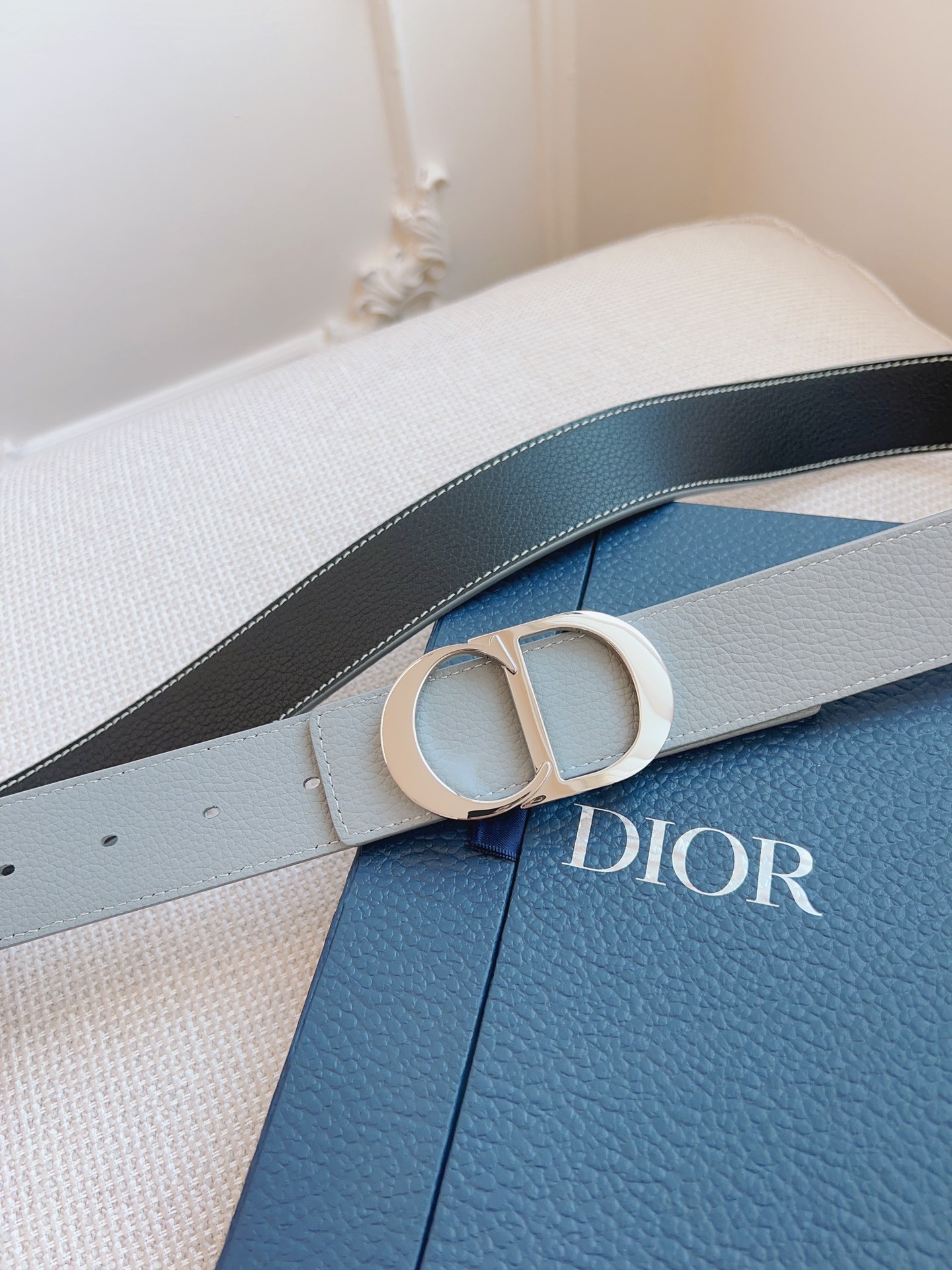 Dior DIOR迪奥，黑色/灰色全皮 品质毋庸置疑 没有更好 只有最好 尺寸3.5厘米
