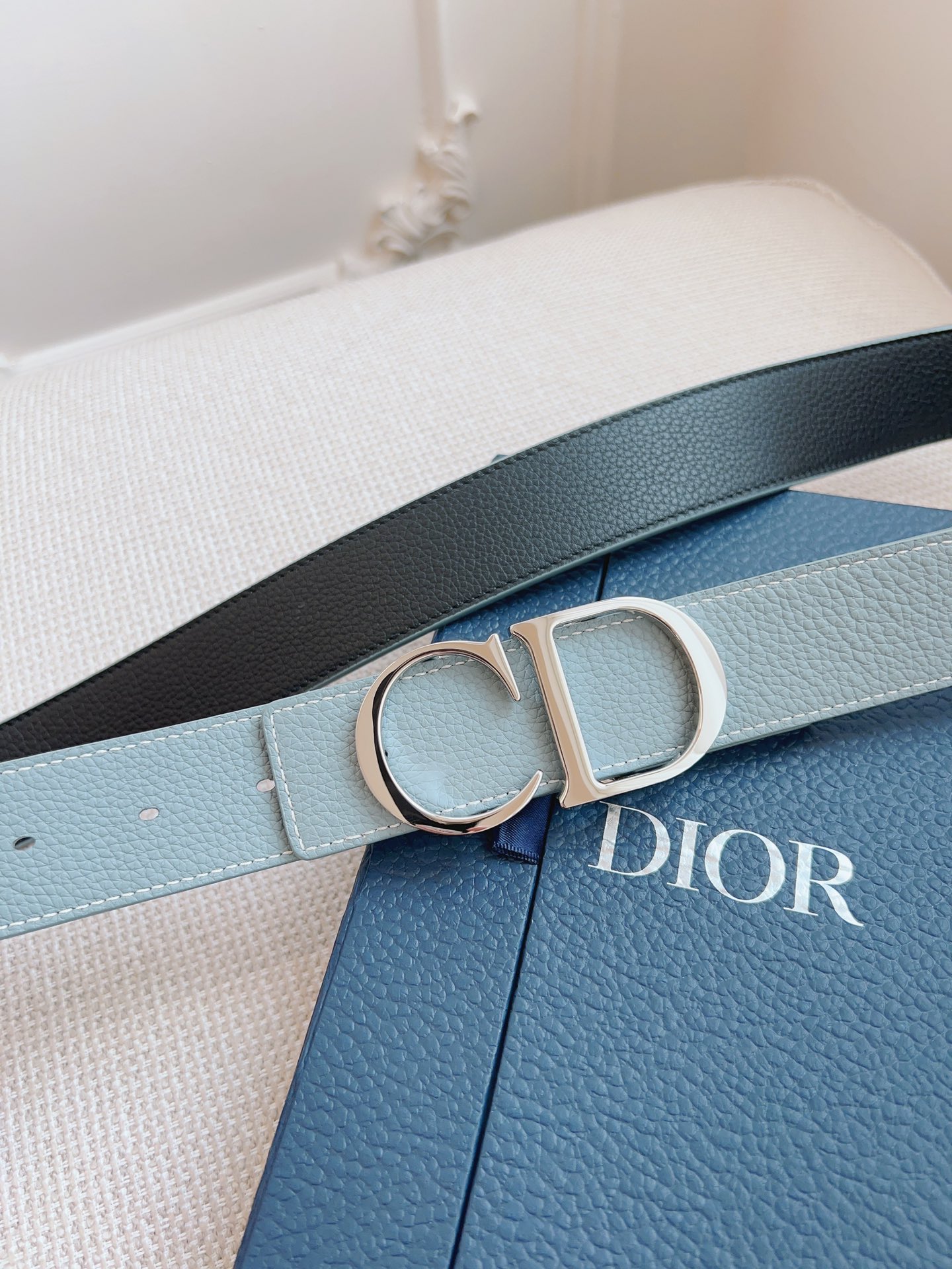Dior DIOR迪奥，黑色/微风蓝全皮 品质毋庸置疑 没有更好 只有最好 尺寸3.5厘米