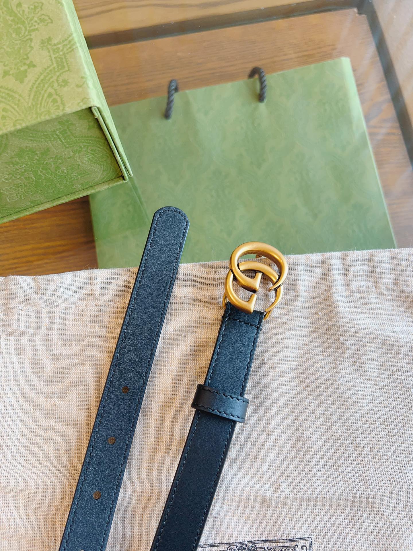 P150🏖代购正品级 Gucci 古驰 女士腰带 专柜品质 🇫🇷法国原厂皮料，黑色小牛皮 搭配顶级精品古铜五金 品质毋庸置疑 没有更好 只有最好  皮带宽度2.0厘米 追求高端入