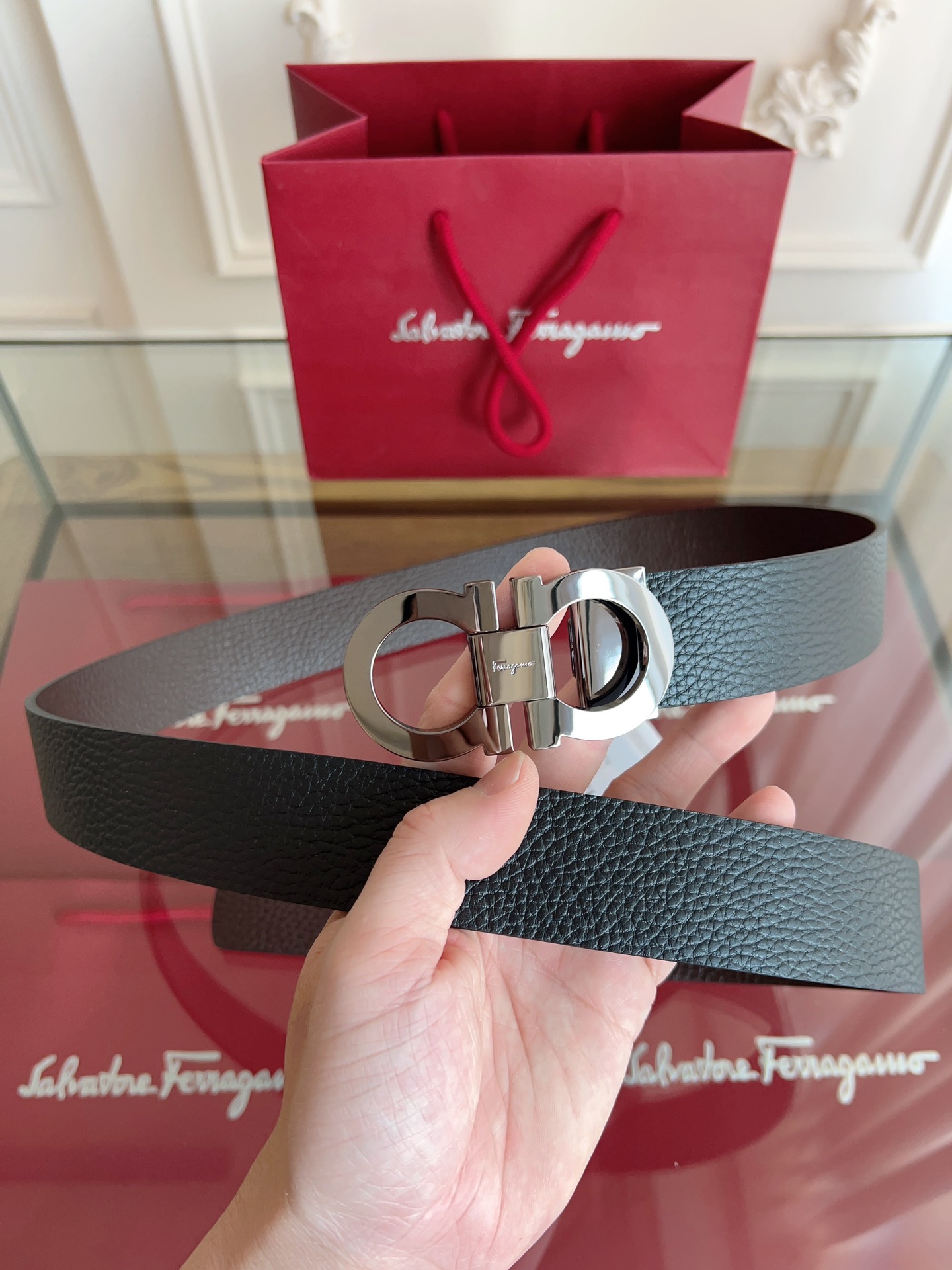 Ferragamo.菲拉格慕 
全套包装包装 宽度3.5cm 高级定制款男士皮带 双面进口牛皮 可双面