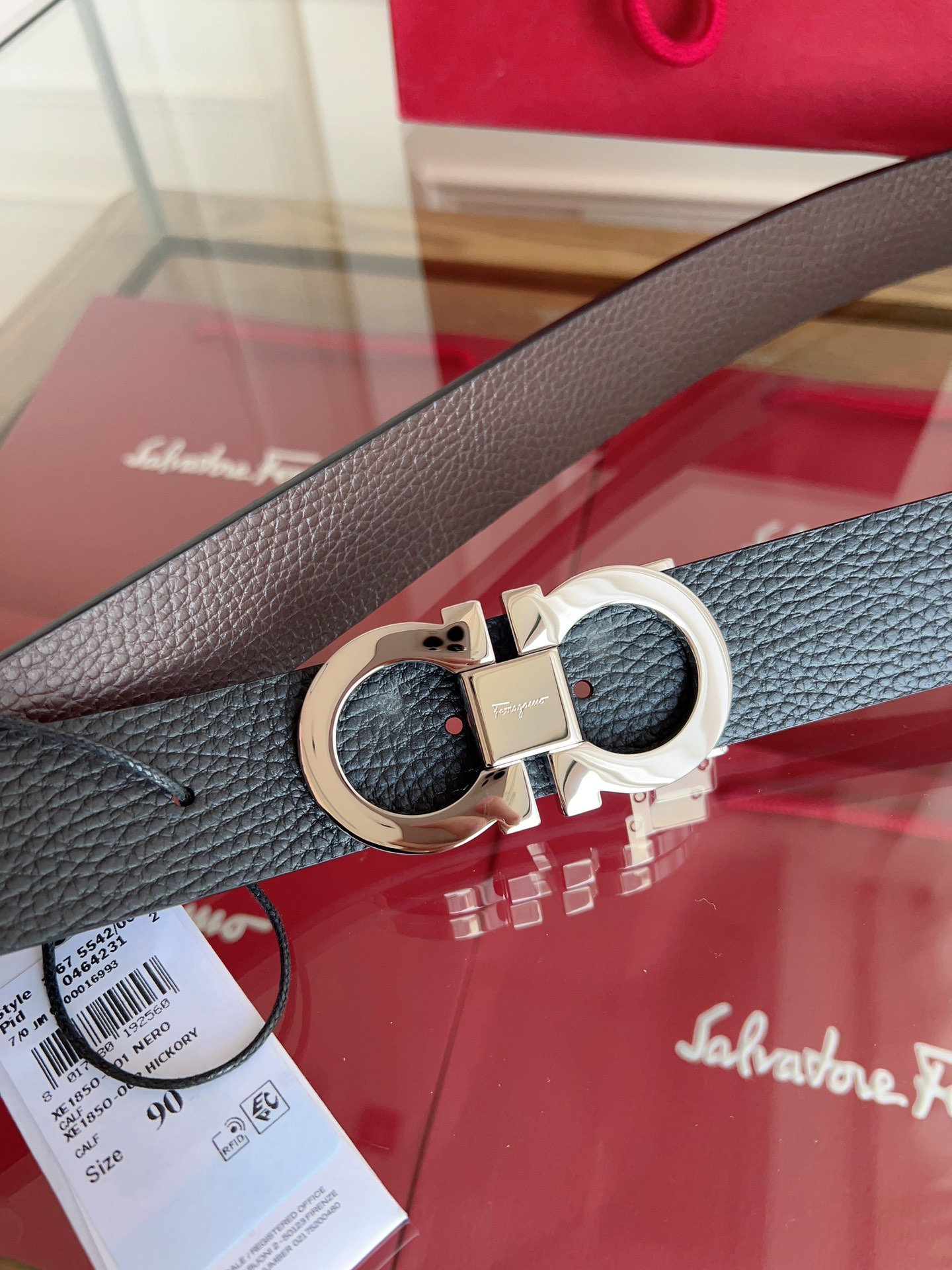  Ferragamo.菲拉格慕 
全套包装包装 宽度3.5cm 高级定制款男士皮带 双面进口牛皮 可双面