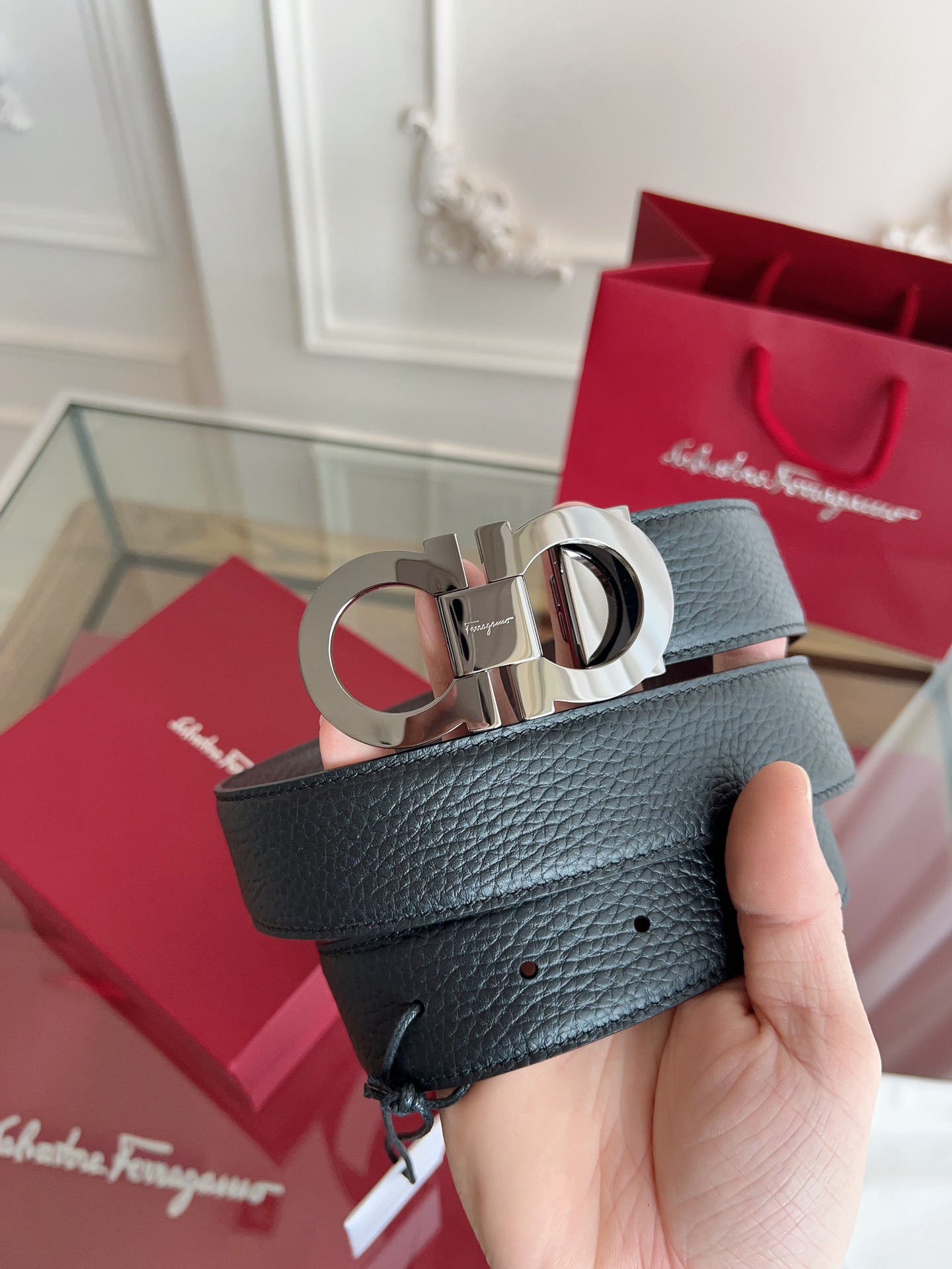  Ferragamo.菲拉格慕 
全套包装包装 宽度3.5cm 高级定制款男士皮带 双面进口牛皮 可双面