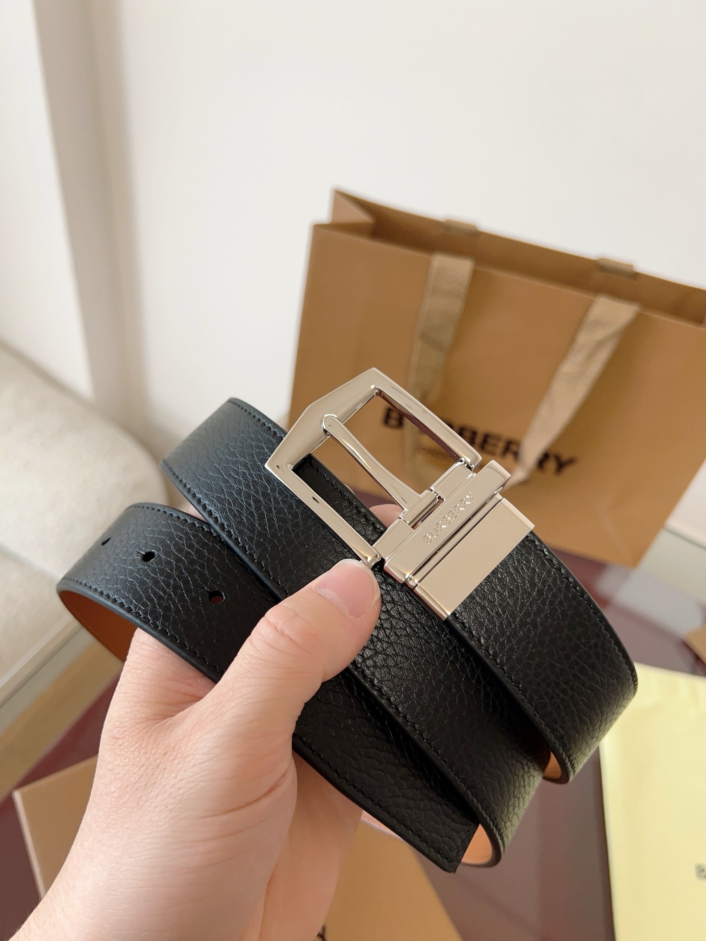 Burberry 3.5厘米黑色全皮品质毋庸置疑