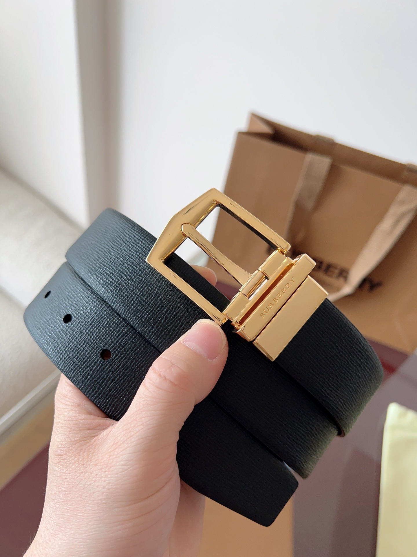 Burberry 3.5厘米黑色全皮品质毋庸置疑