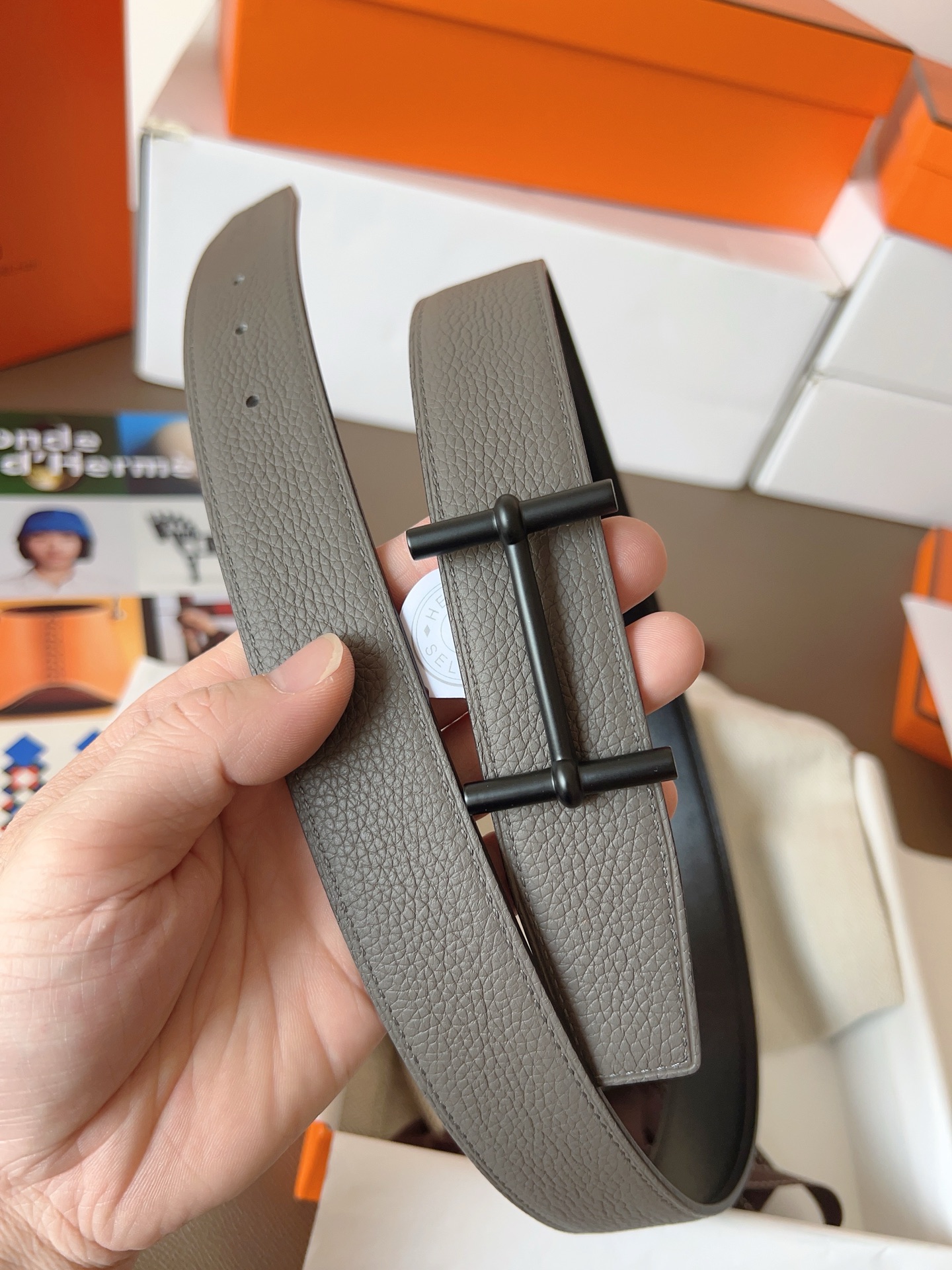 HERMES全新工艺双面腰带