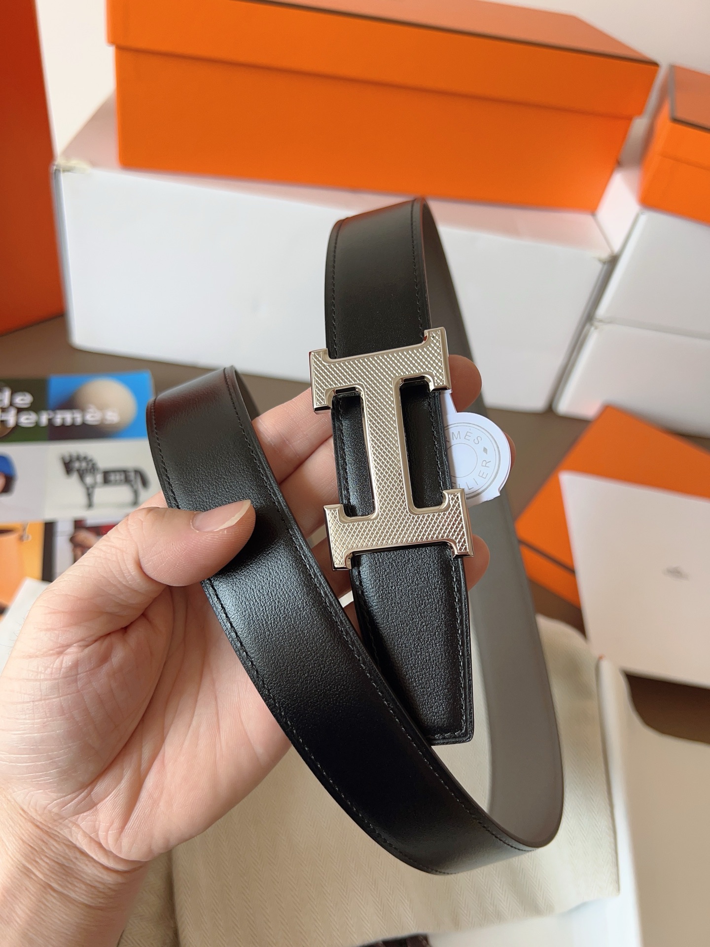 HERMES全新工艺3.2cm双面腰带