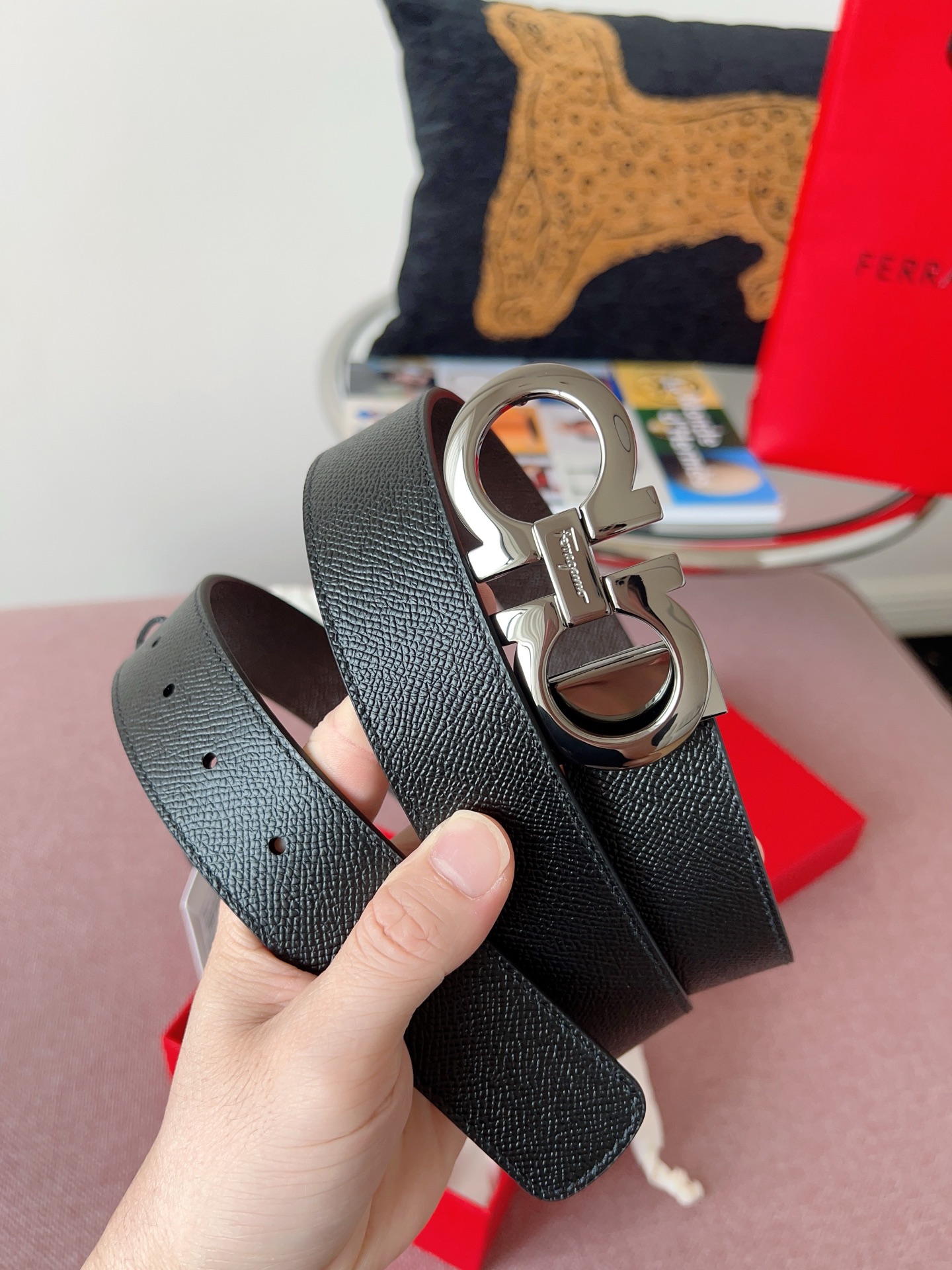 上質でスタイリッシュなベルトを厳選