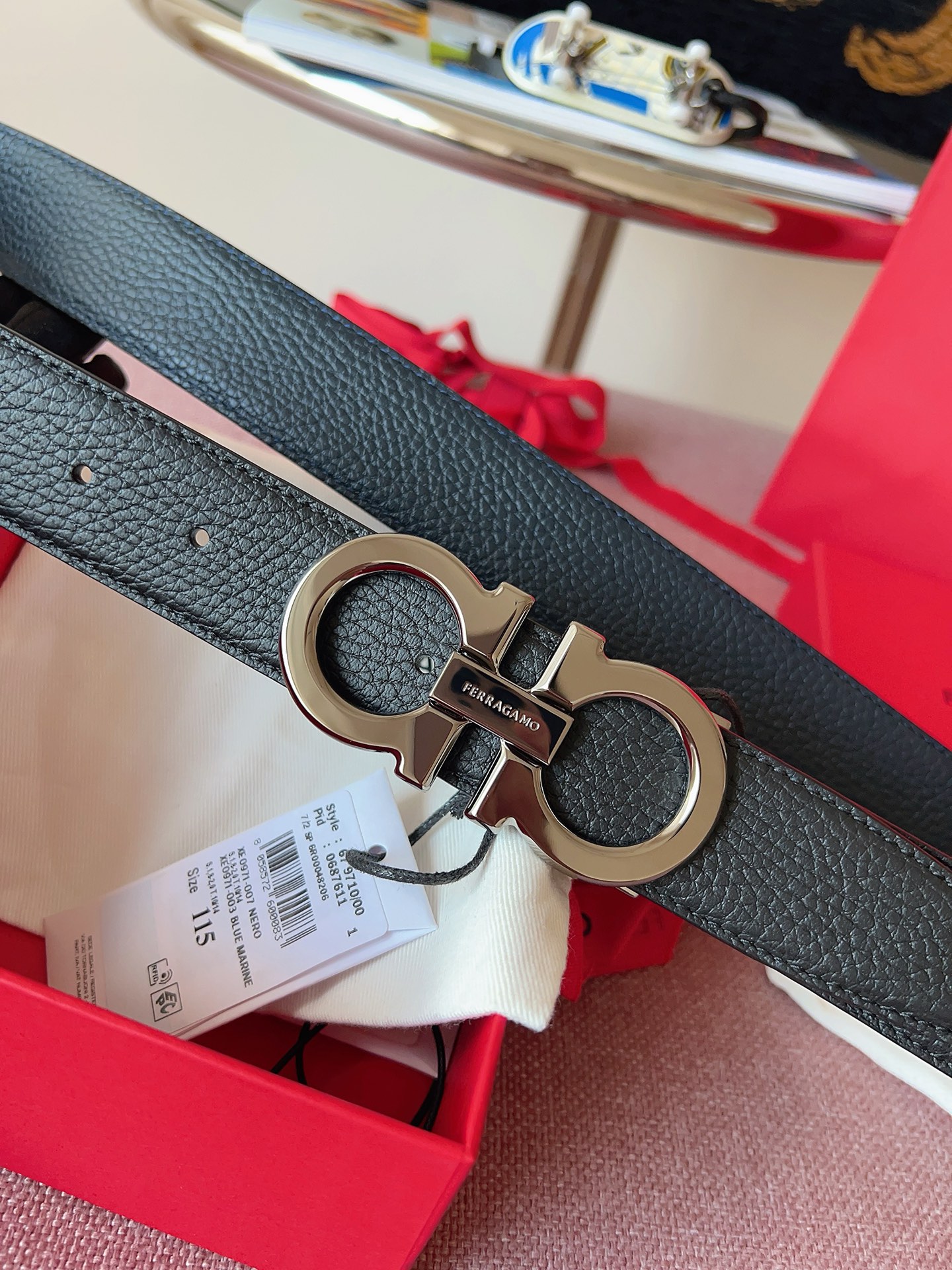 Ferragamo 菲拉格慕，代 五金-nfc芯片版3.5厘米 590¥