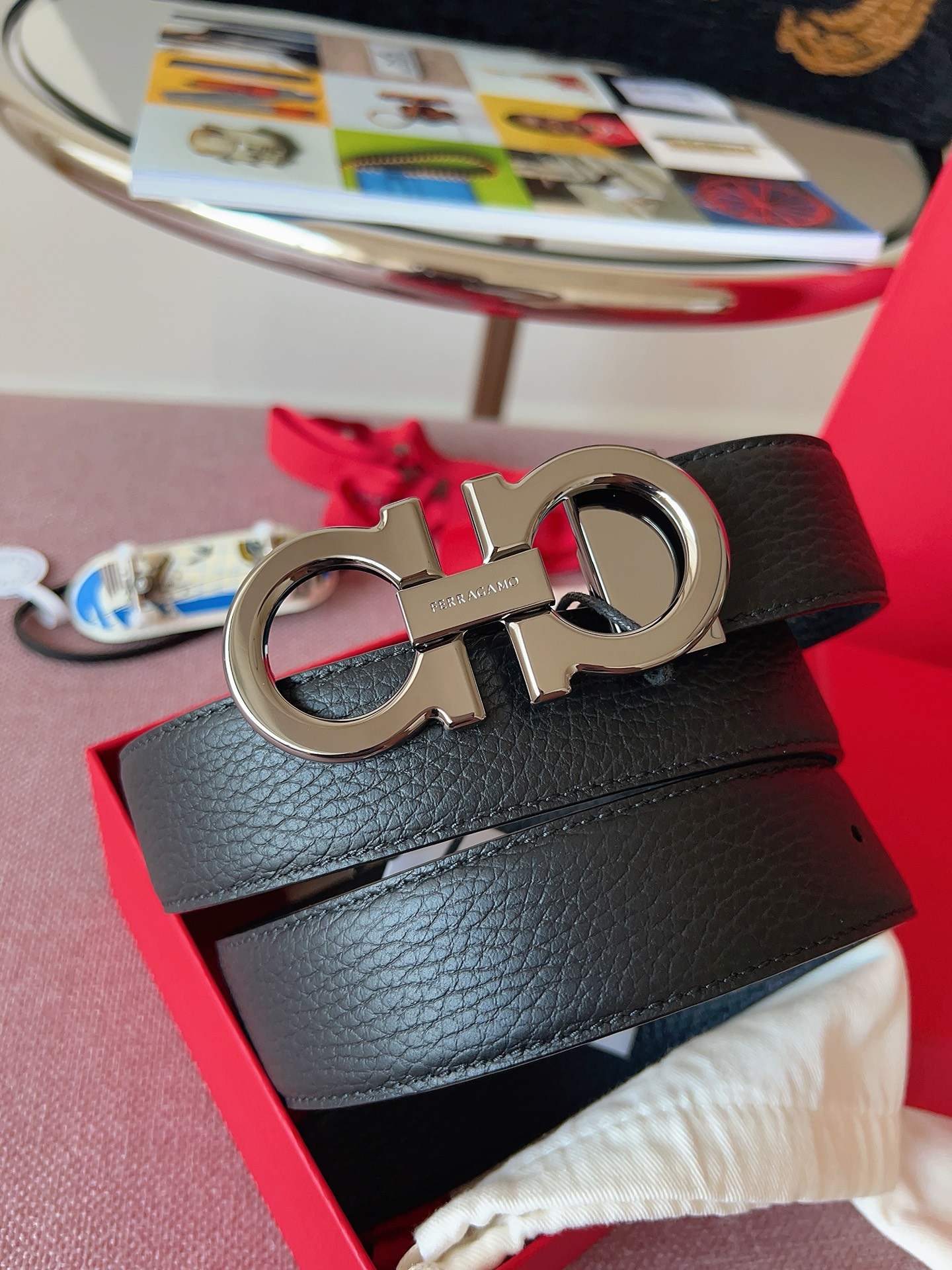 Ferragamo 菲拉格慕，代 五金-nfc芯片版3.5厘米 590¥